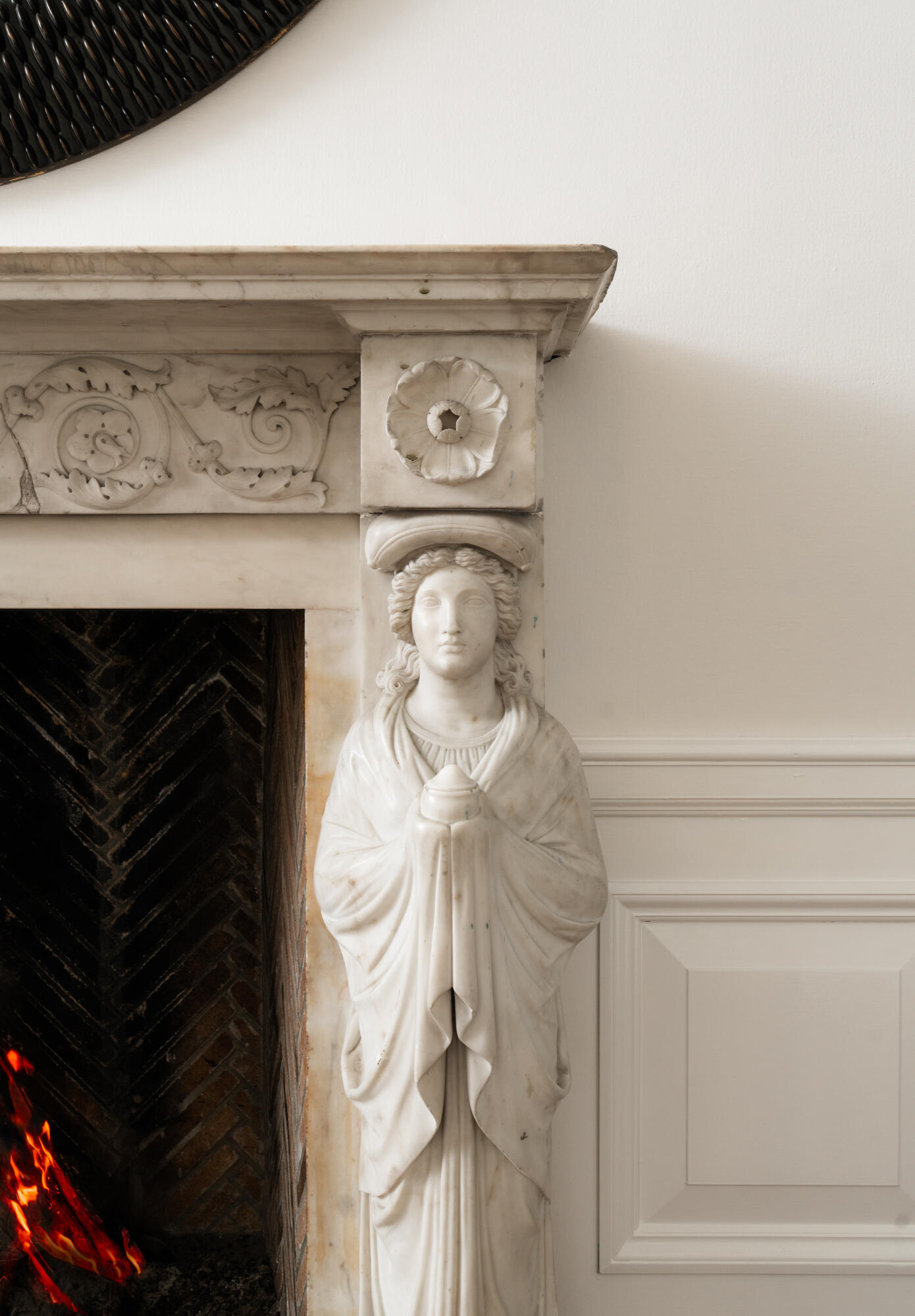 Santa Barbara, California 93101, United States, 4 Bedrooms Bedrooms, ,3 BathroomsBathrooms,Residential,Active,235561