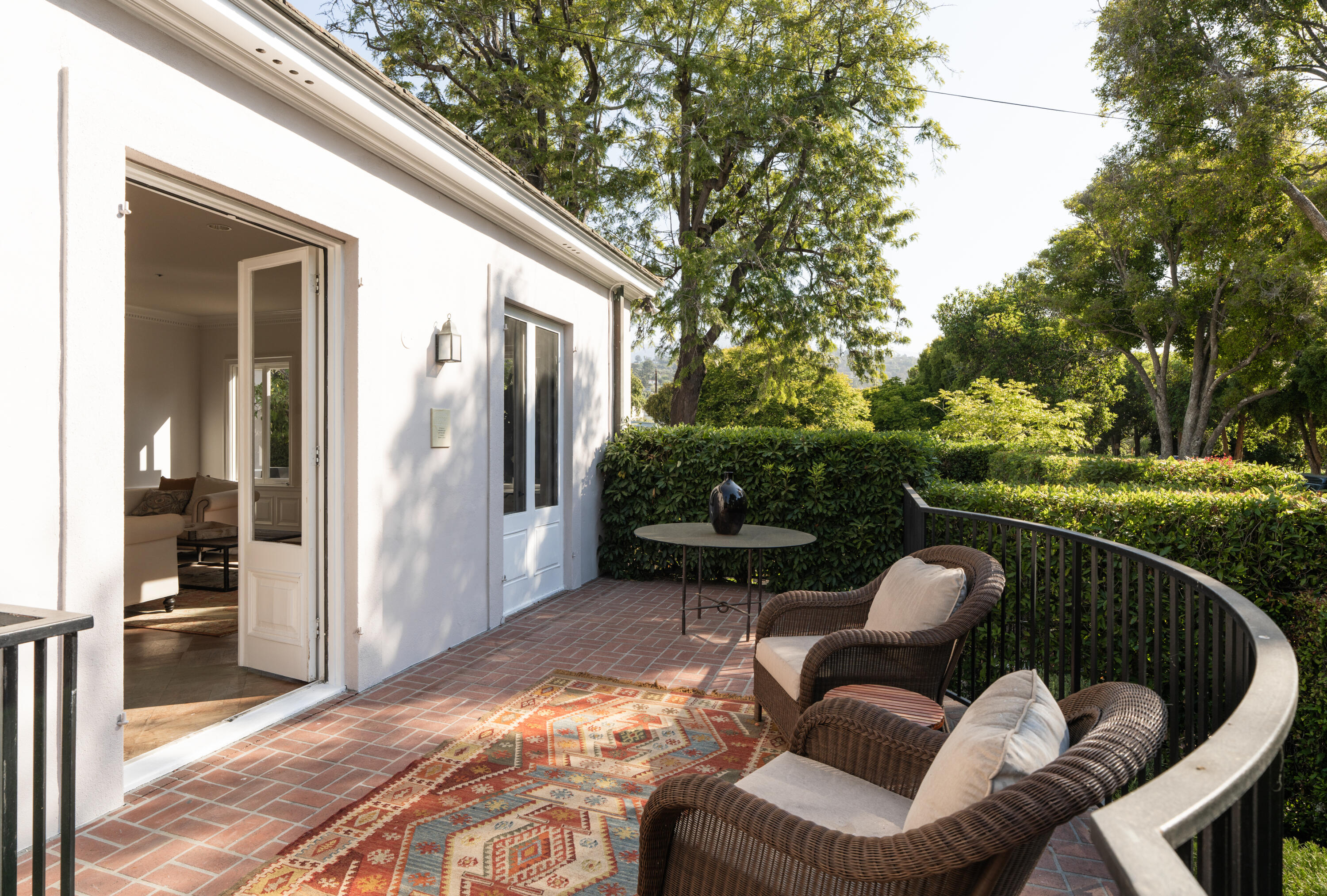 Santa Barbara, California 93101, United States, 4 Bedrooms Bedrooms, ,3 BathroomsBathrooms,Residential,Active,235561