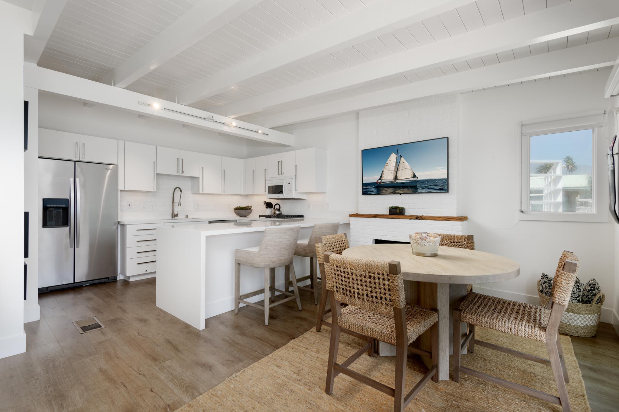 Santa Barbara, California 93108, United States, 2 Bedrooms Bedrooms, ,4 BathroomsBathrooms,Residential,Active,15980