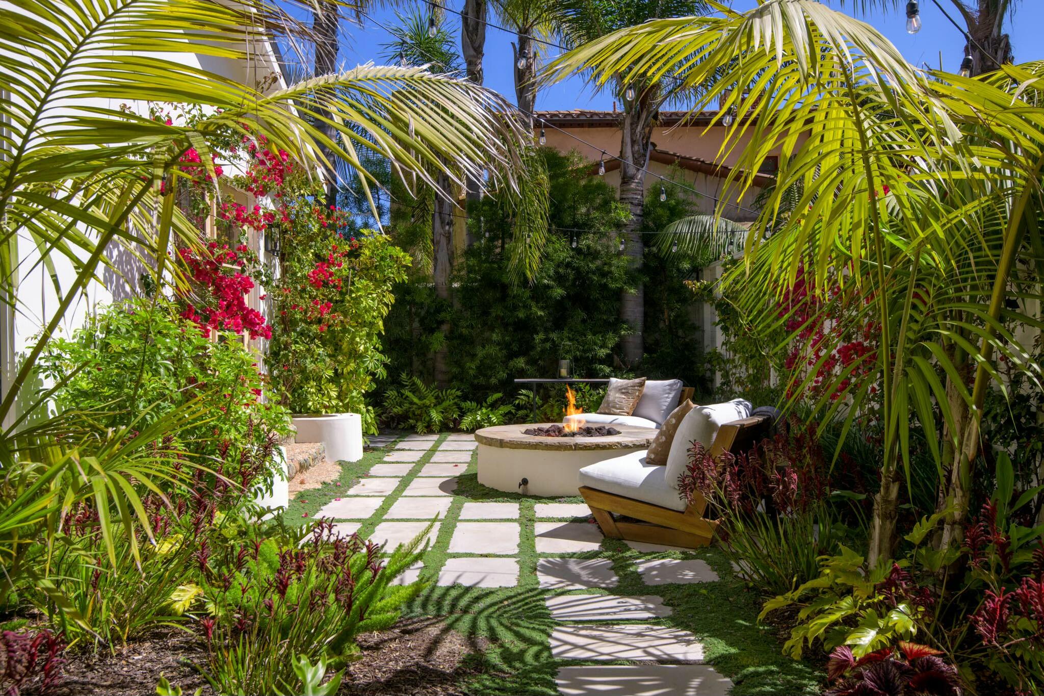 Montecito, California 93108, United States, 5 Bedrooms Bedrooms, ,5 BathroomsBathrooms,Residential,Active,19380