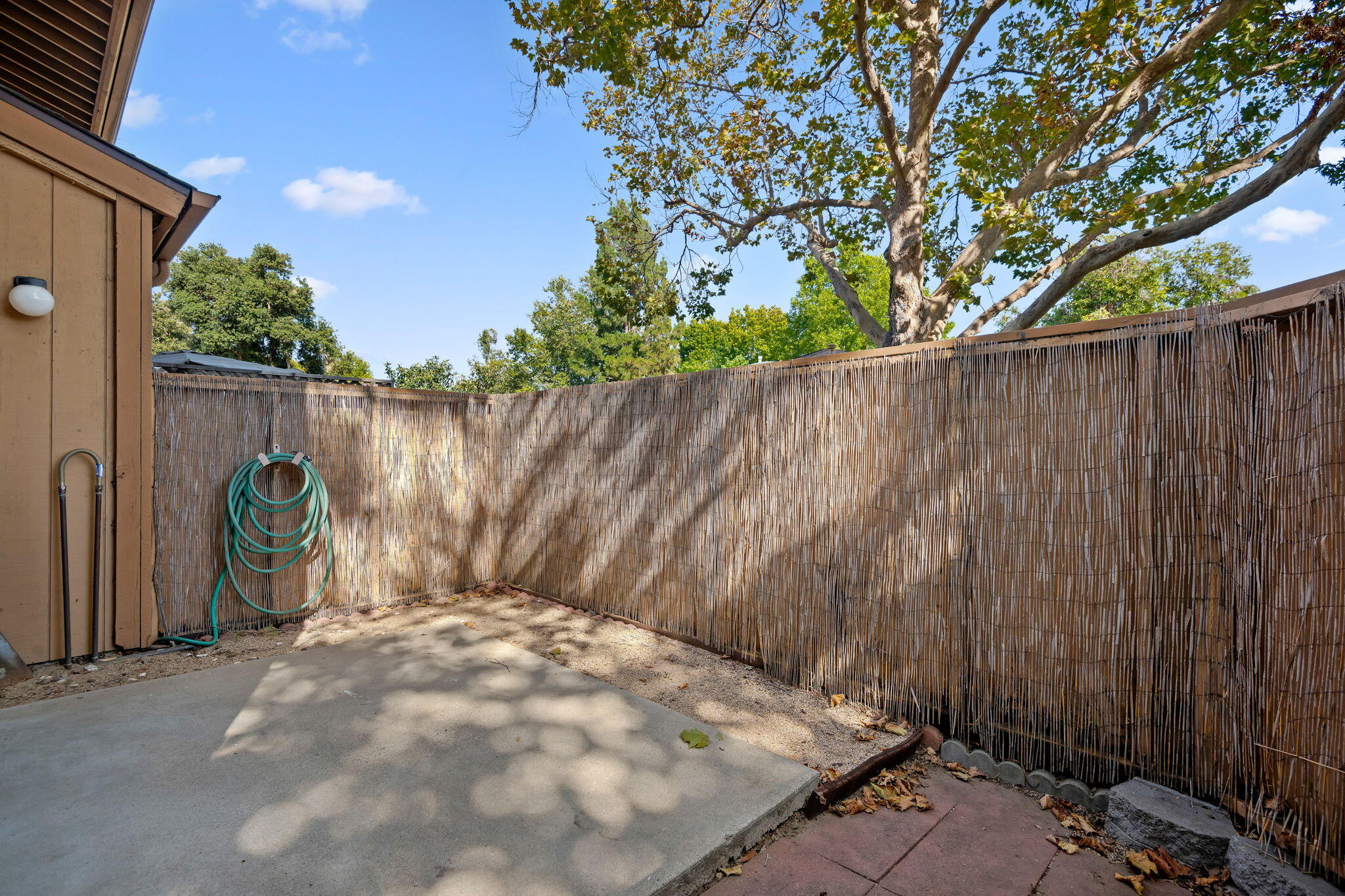 5290 Overpass Road 21