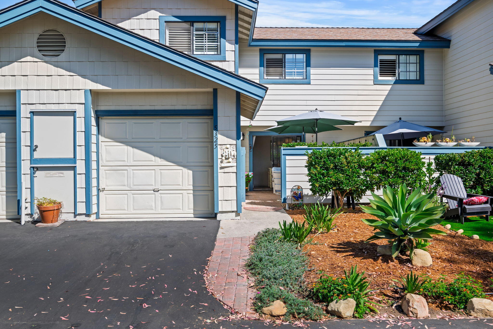 Santa Barbara, California 93111, United States, 3 Bedrooms Bedrooms, ,2 BathroomsBathrooms,Residential,Active,205593