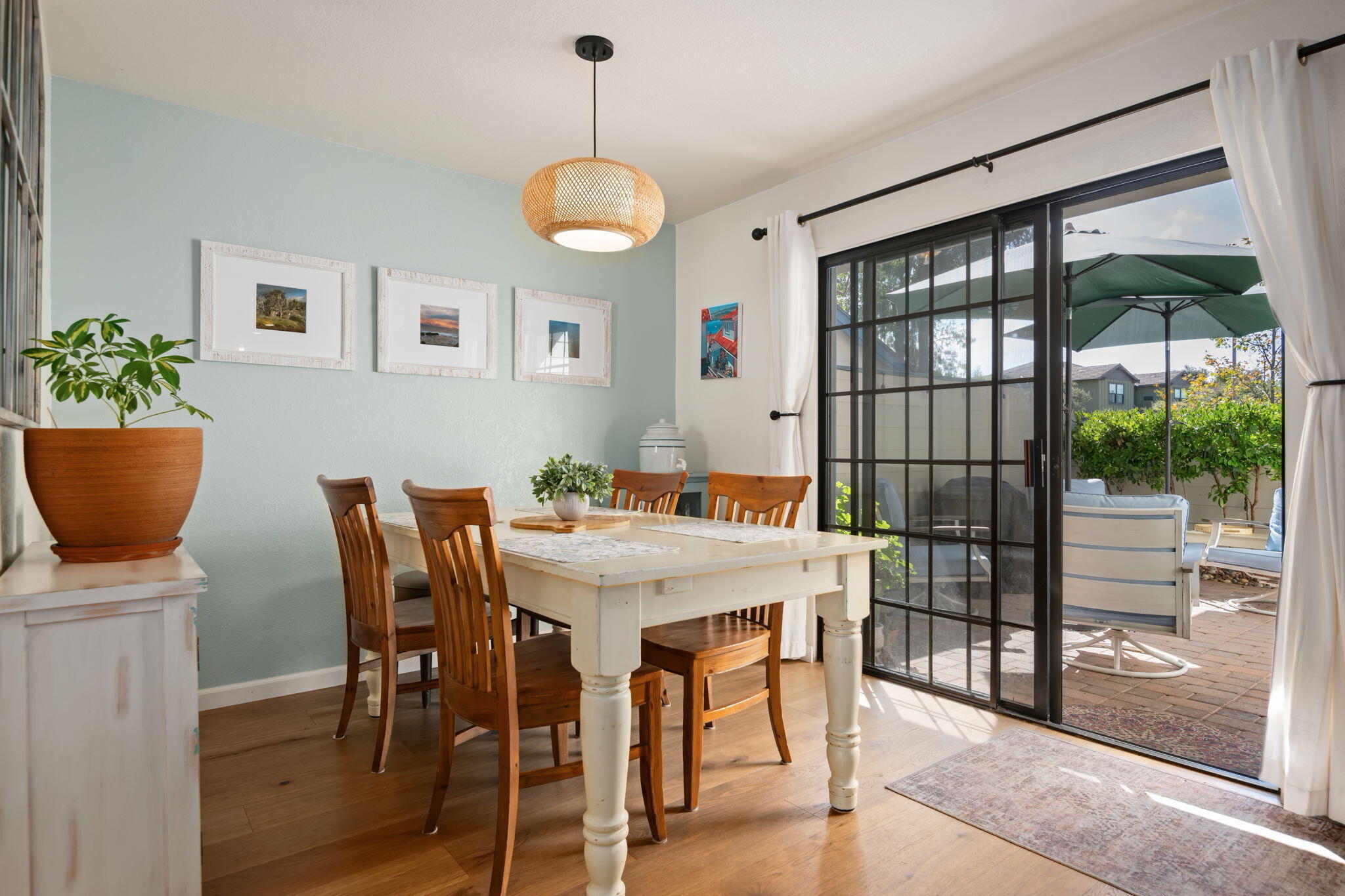 Santa Barbara, California 93111, United States, 3 Bedrooms Bedrooms, ,2 BathroomsBathrooms,Residential,Active,205593