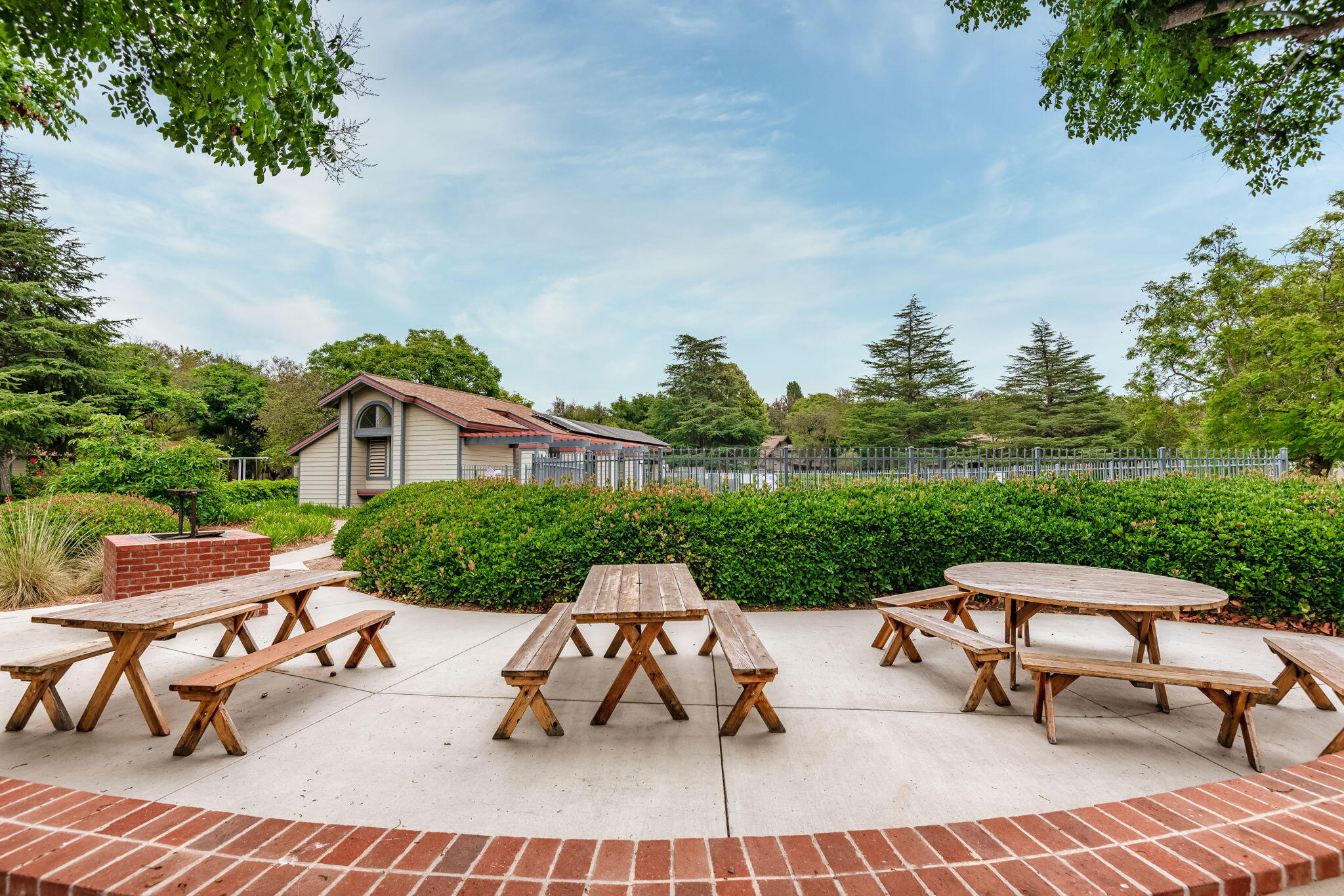 Santa Barbara, California 93111, United States, 3 Bedrooms Bedrooms, ,2 BathroomsBathrooms,Residential,Active,205593