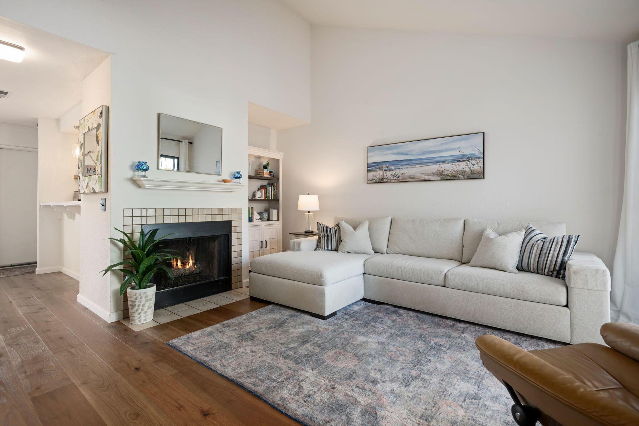 Santa Barbara, California 93111, United States, 3 Bedrooms Bedrooms, ,2 BathroomsBathrooms,Residential,Active,205593