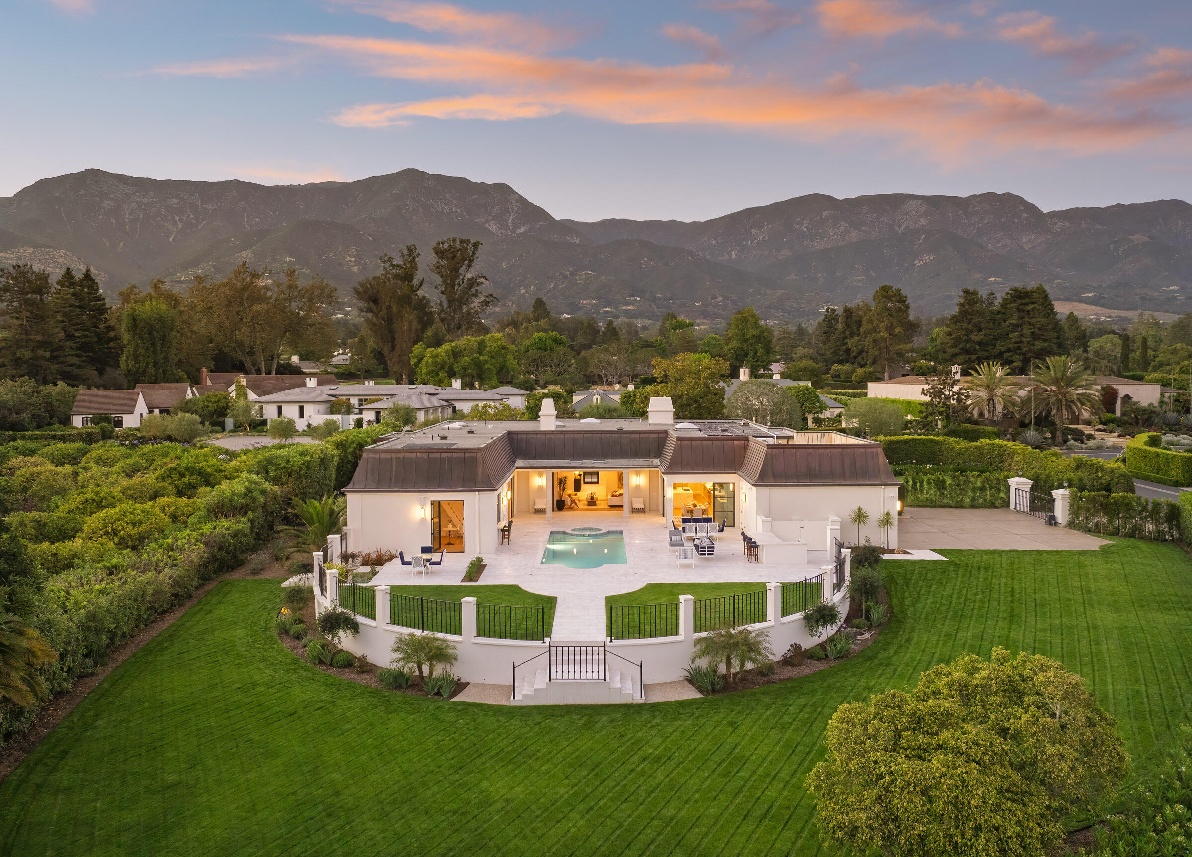 Santa Barbara, California 93108, United States, 4 Bedrooms Bedrooms, ,6 BathroomsBathrooms,Residential,Active,143438