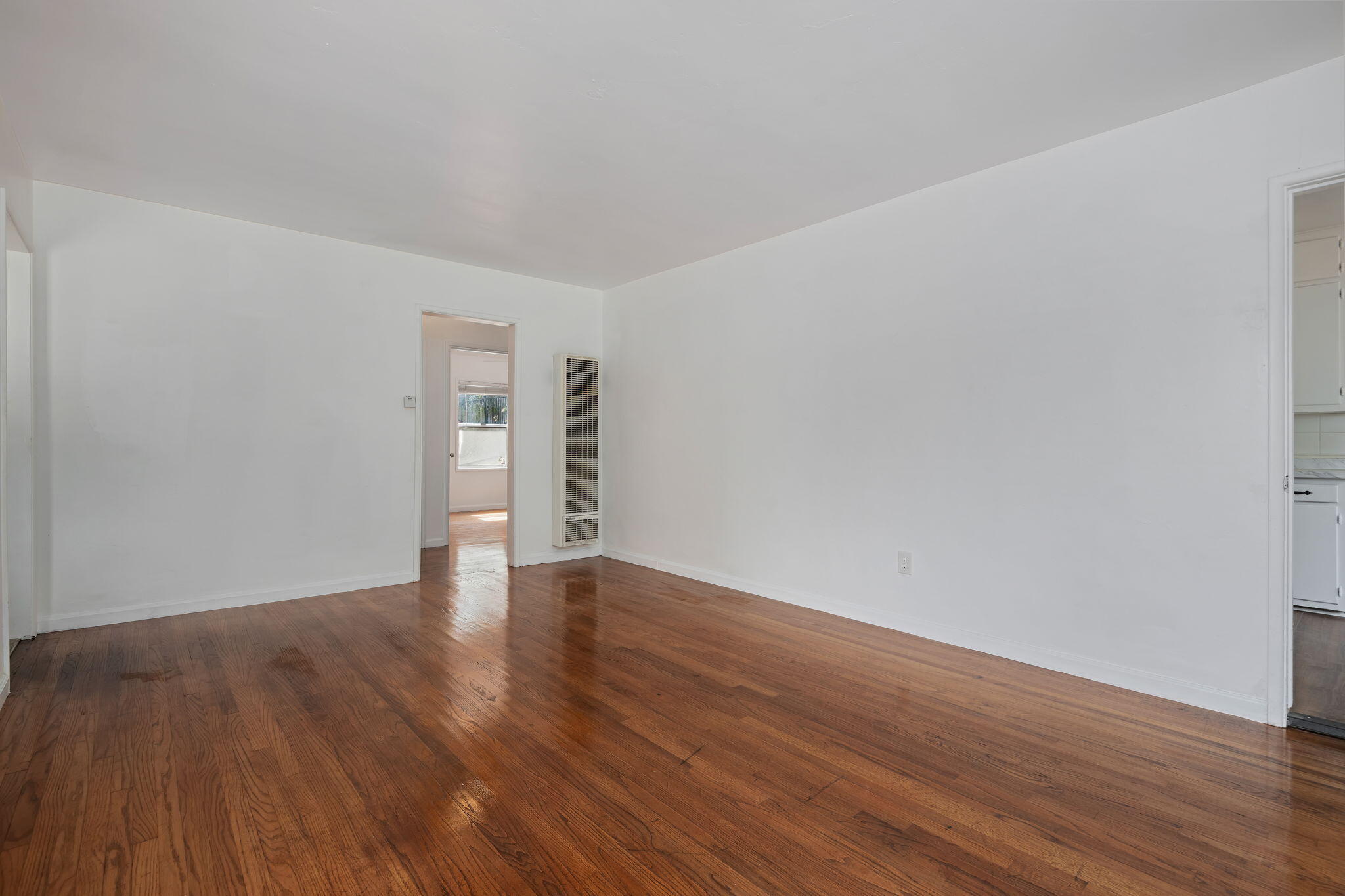 1545 W Valerio Street