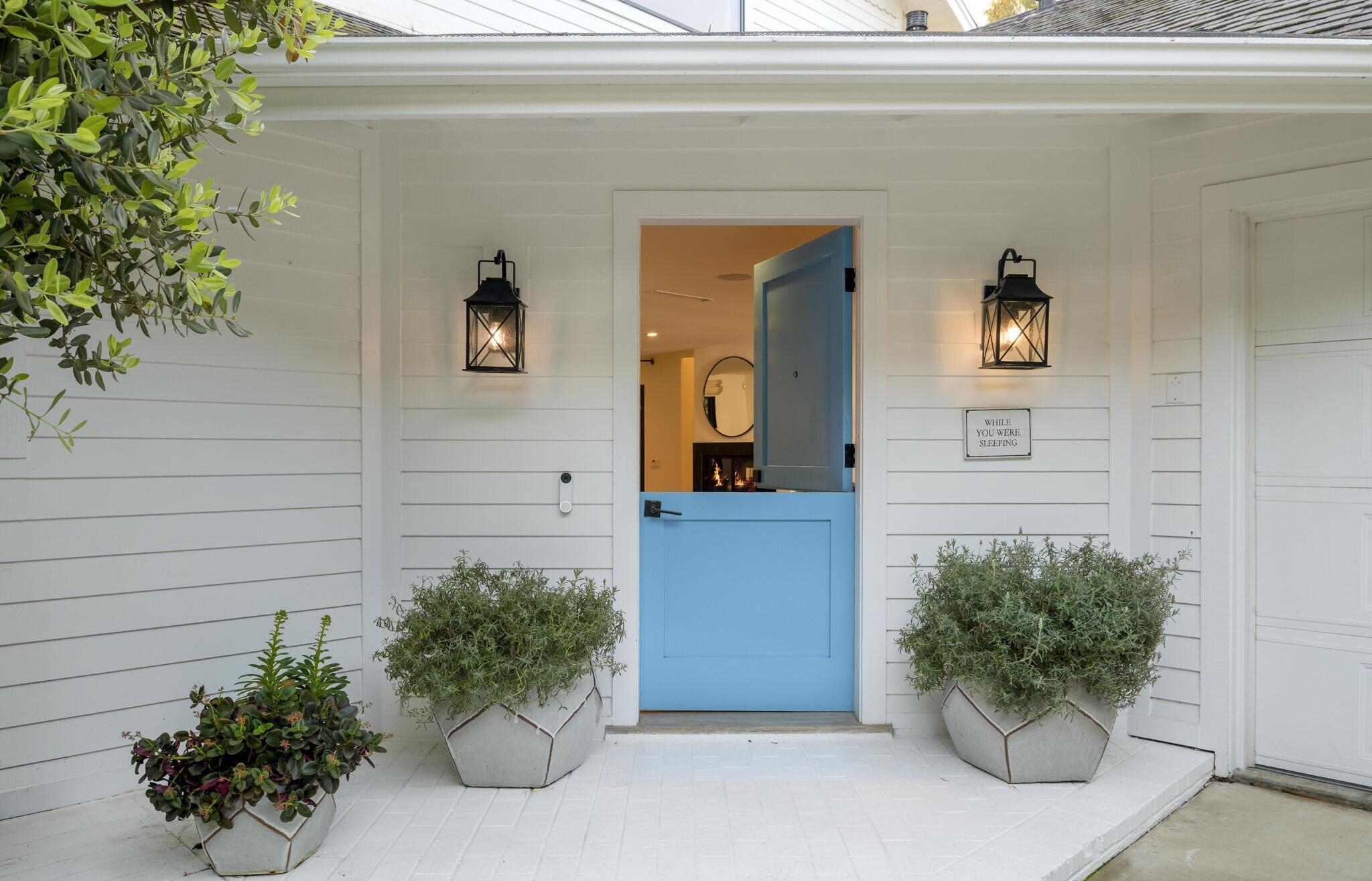 Summerland, California 93067, United States, 2 Bedrooms Bedrooms, ,3 BathroomsBathrooms,Residential,Active,19602