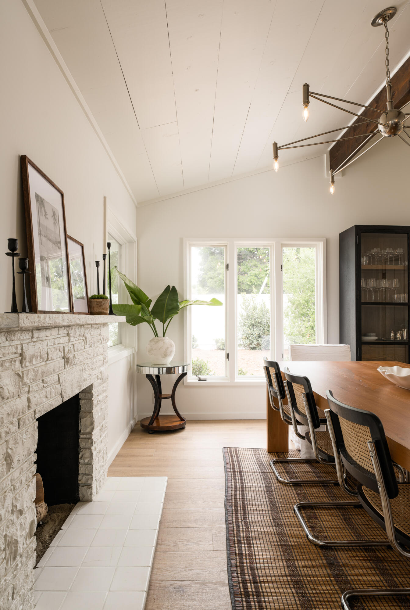 Montecito, California 93108, United States, 3 Bedrooms Bedrooms, ,4 BathroomsBathrooms,Residential,Active,72754