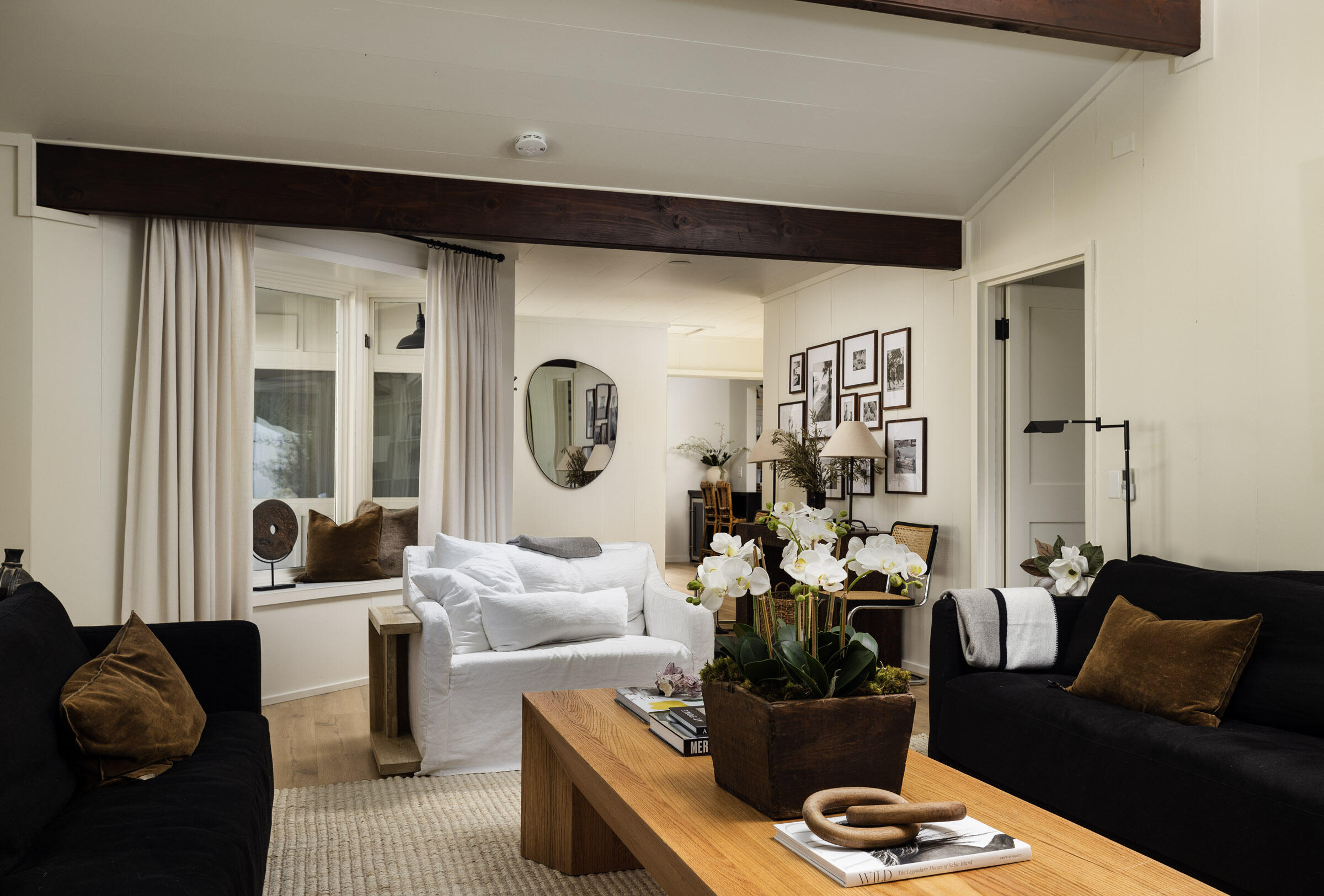 Montecito, California 93108, United States, 3 Bedrooms Bedrooms, ,4 BathroomsBathrooms,Residential,Active,72754