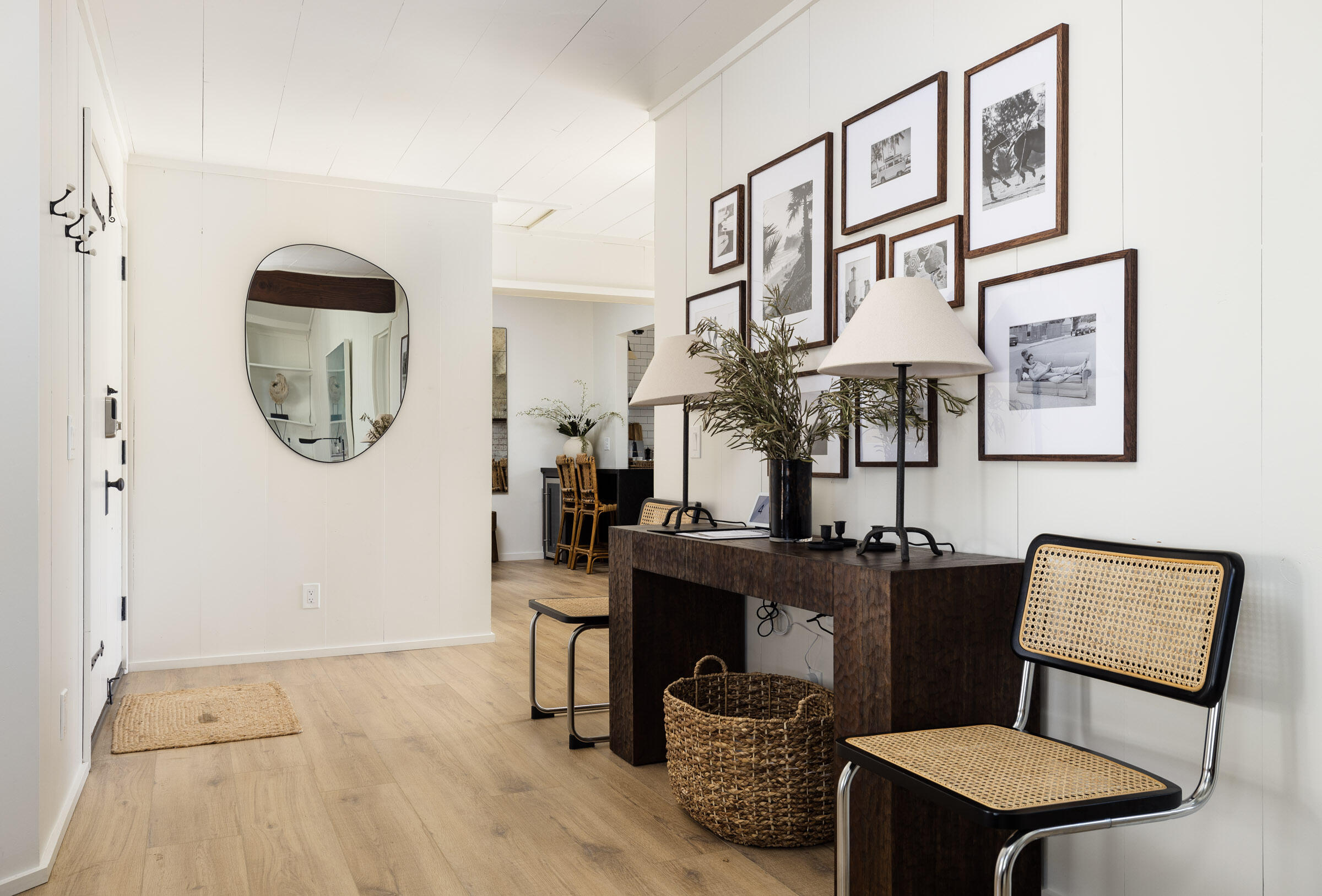 Montecito, California 93108, United States, 3 Bedrooms Bedrooms, ,4 BathroomsBathrooms,Residential,Active,72754