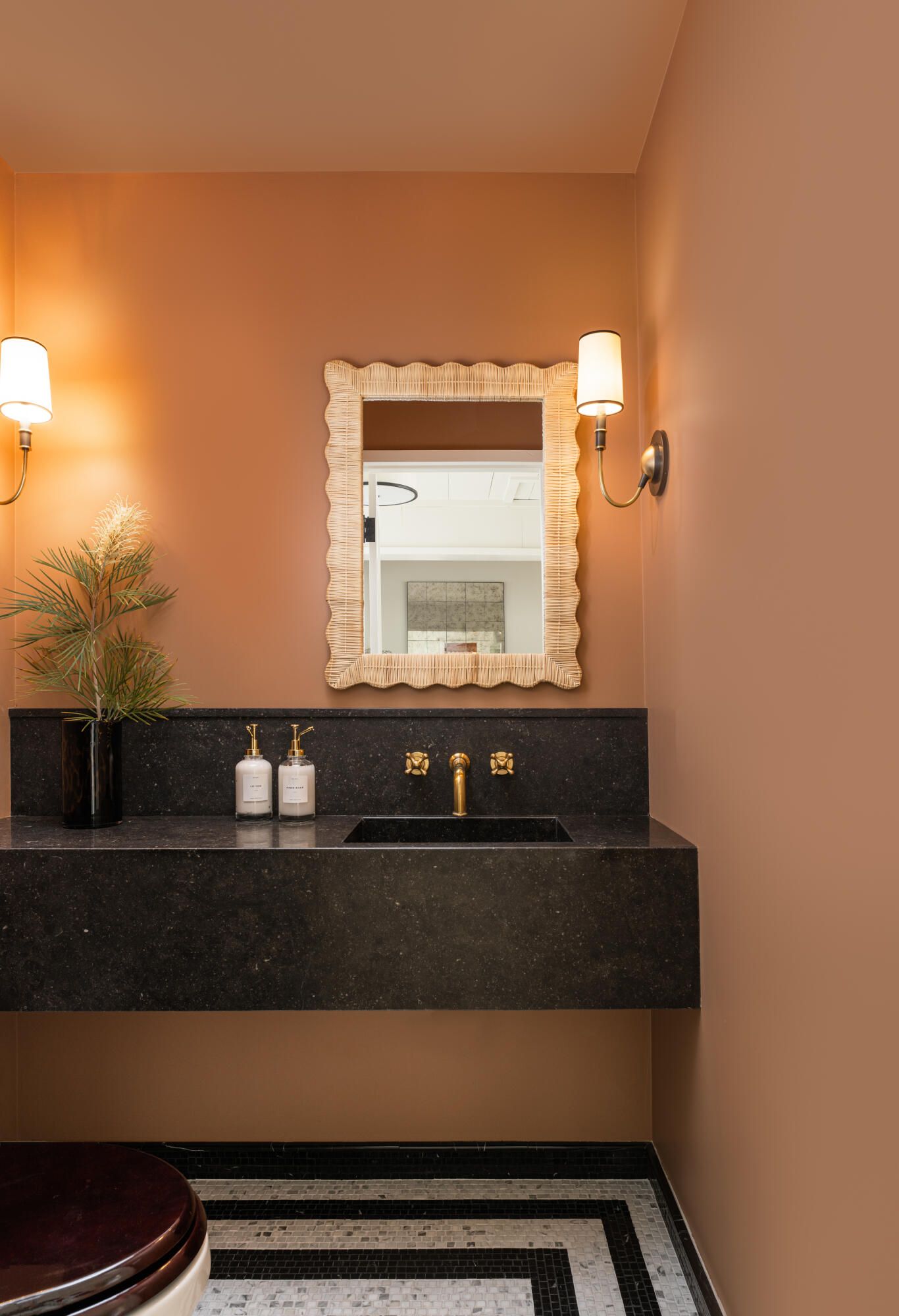 Montecito, California 93108, United States, 3 Bedrooms Bedrooms, ,4 BathroomsBathrooms,Residential,Active,72754