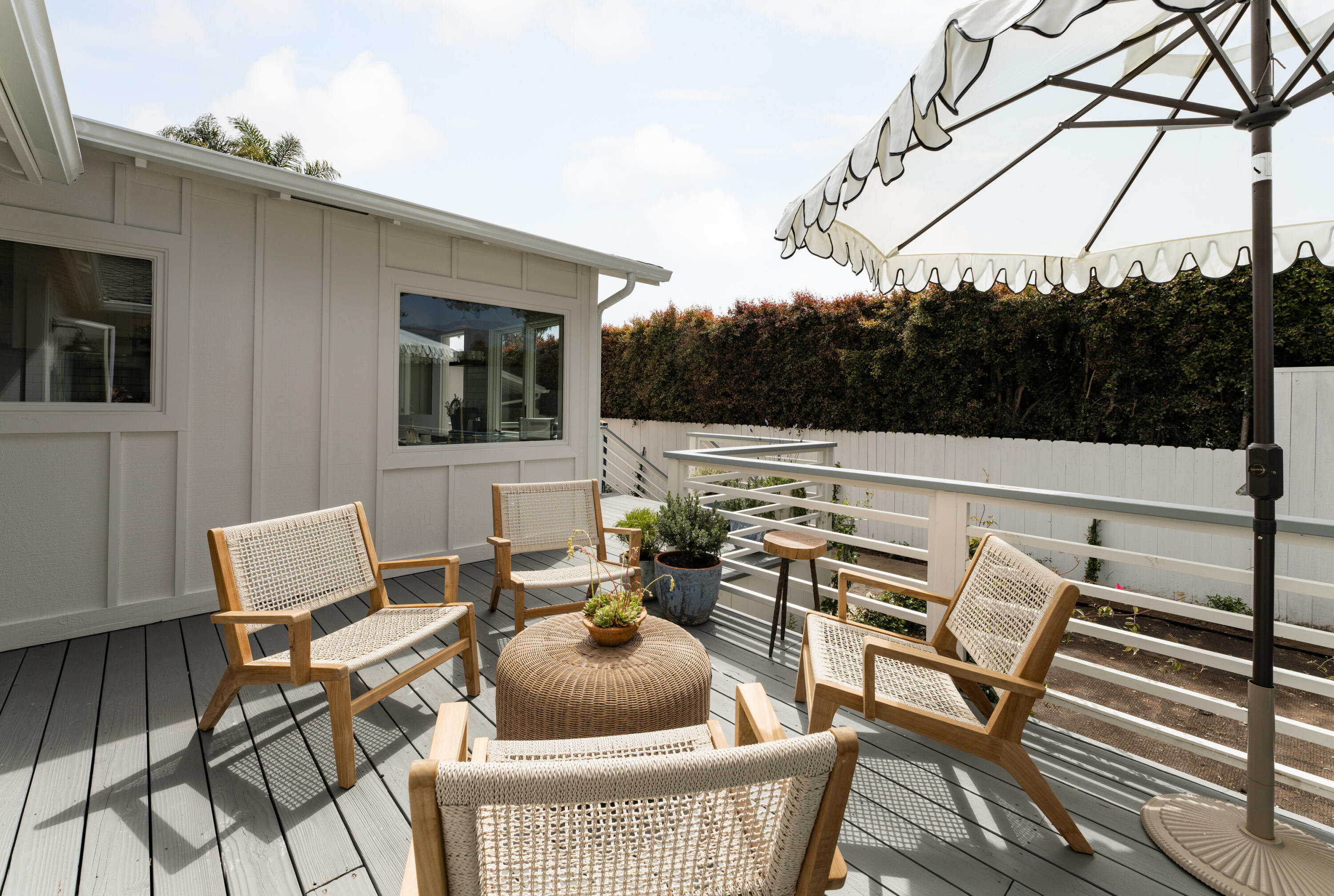 Montecito, California 93108, United States, 3 Bedrooms Bedrooms, ,4 BathroomsBathrooms,Residential,Active,72754