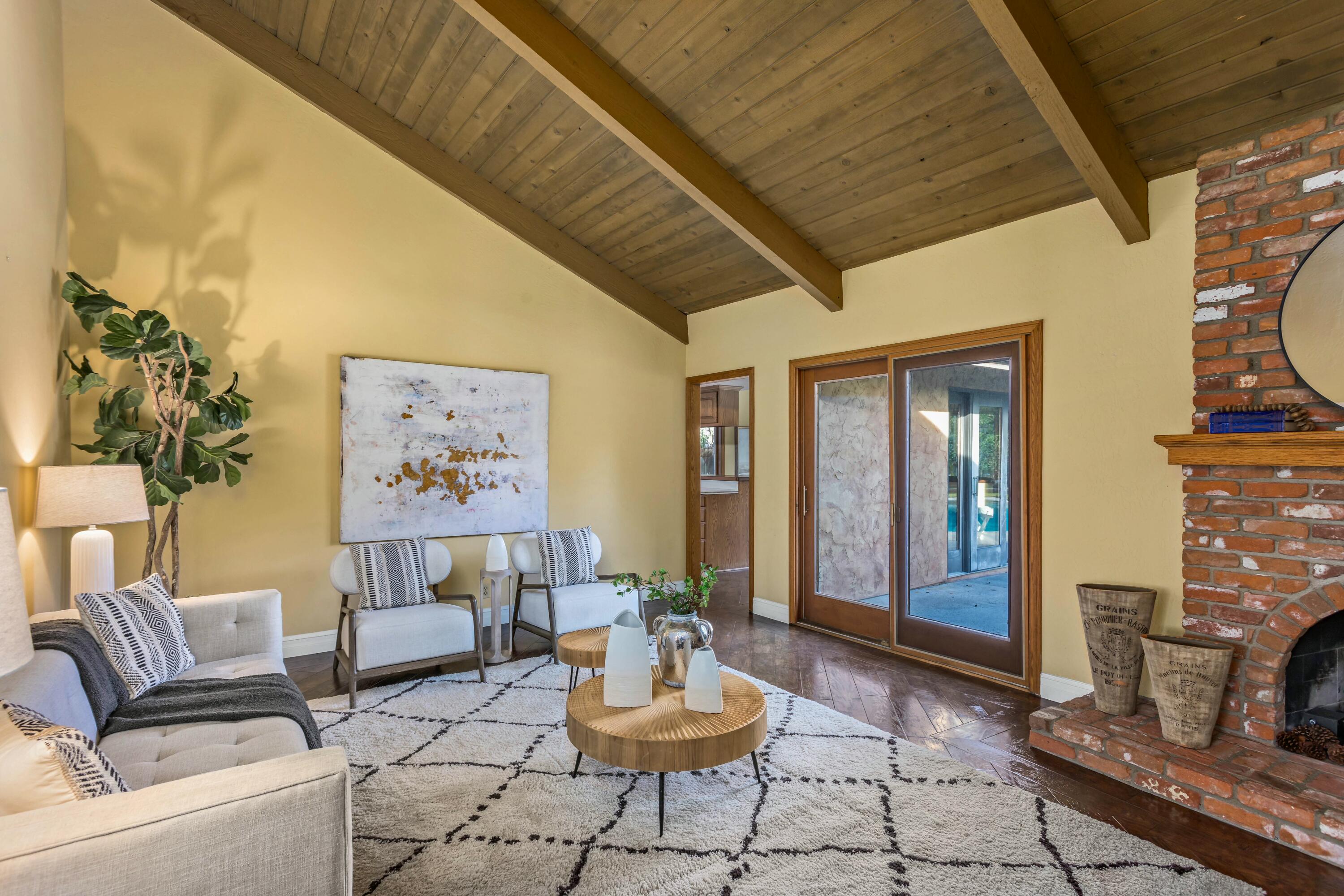 Santa Barbara, California 93111, United States, 3 Bedrooms Bedrooms, ,2 BathroomsBathrooms,Residential,Pending,5524