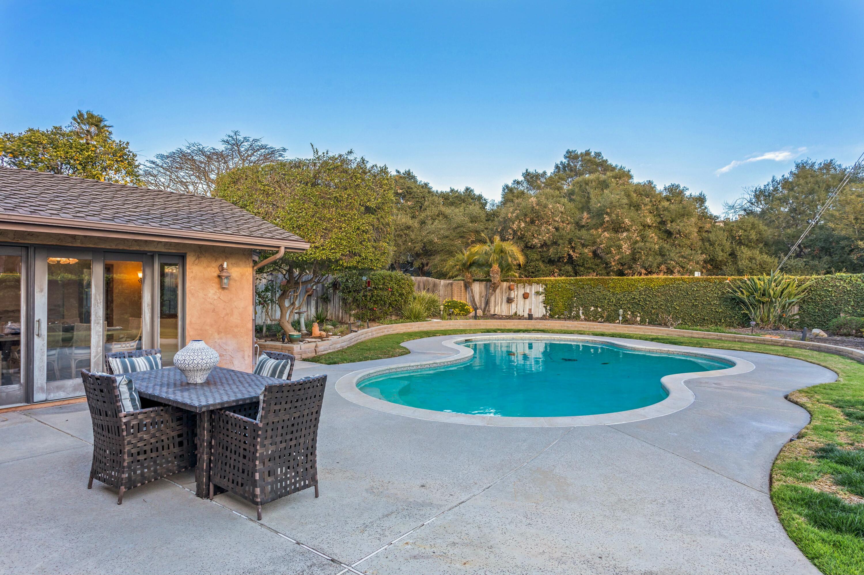 Santa Barbara, California 93111, United States, 3 Bedrooms Bedrooms, ,2 BathroomsBathrooms,Residential,Pending,5524