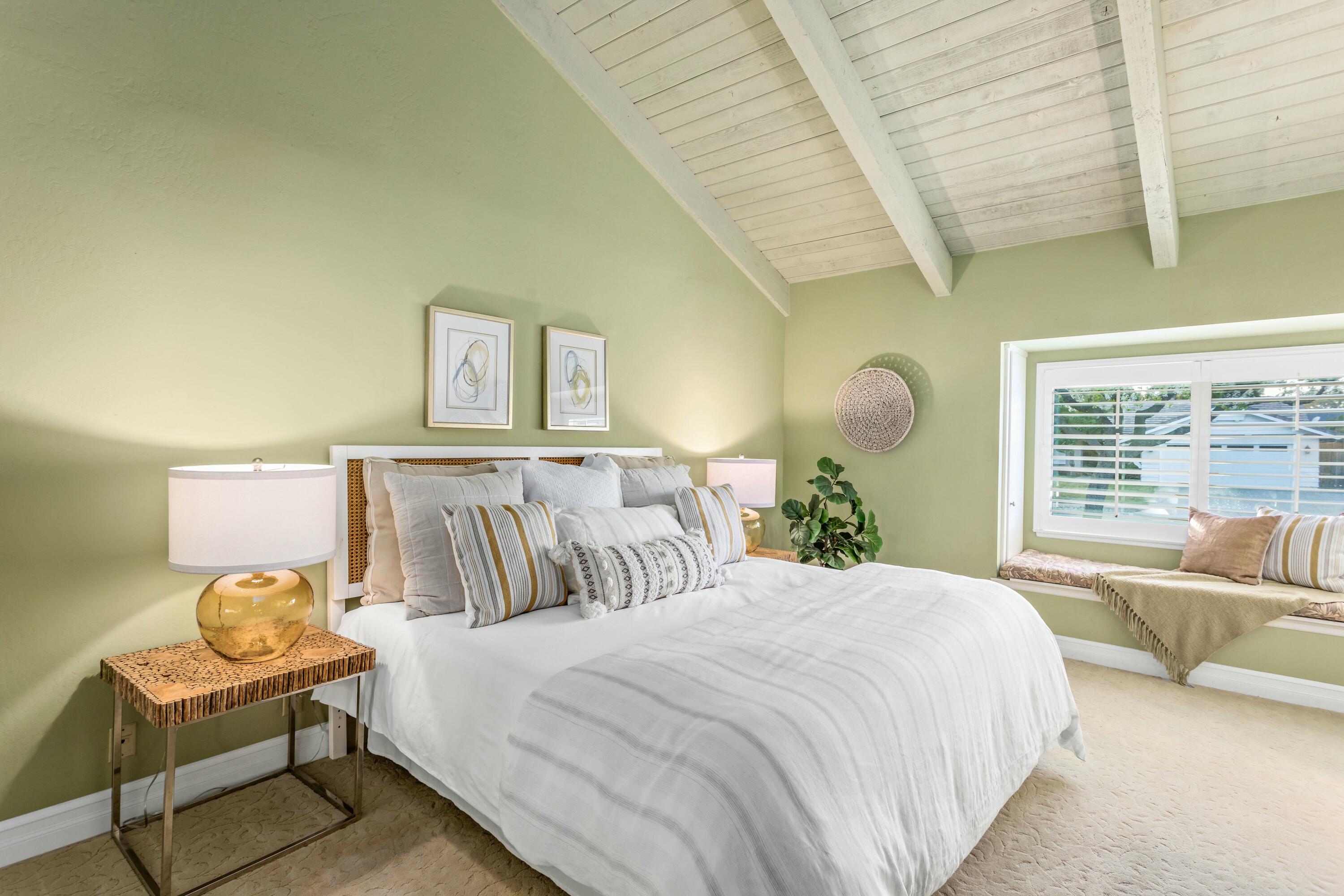 Santa Barbara, California 93111, United States, 3 Bedrooms Bedrooms, ,2 BathroomsBathrooms,Residential,Pending,5524