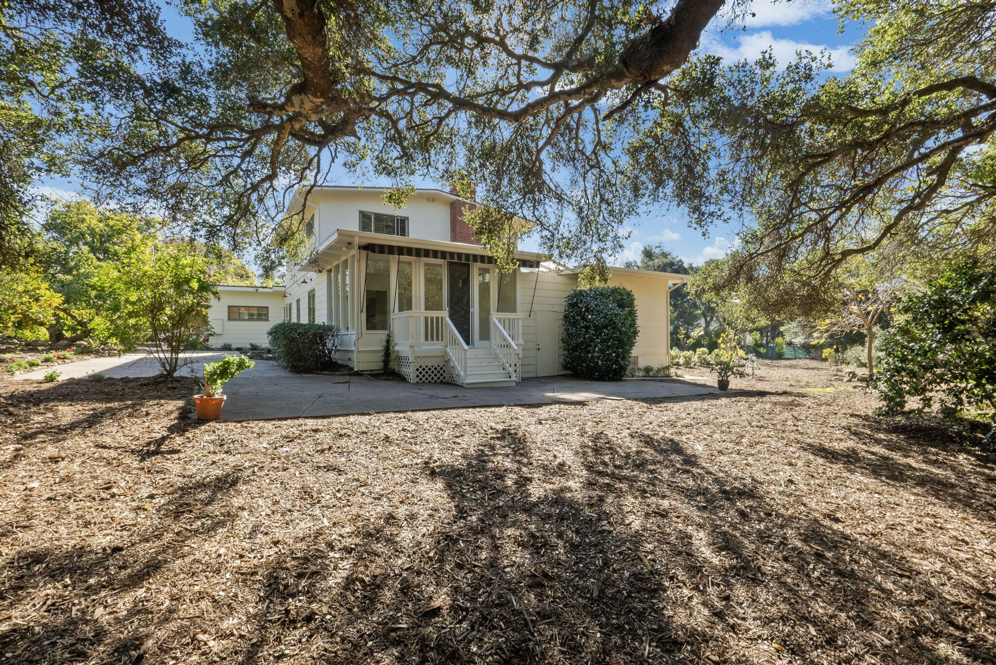 Montecito, California 93108, United States, 4 Bedrooms Bedrooms, ,3 BathroomsBathrooms,Residential,Active,77043