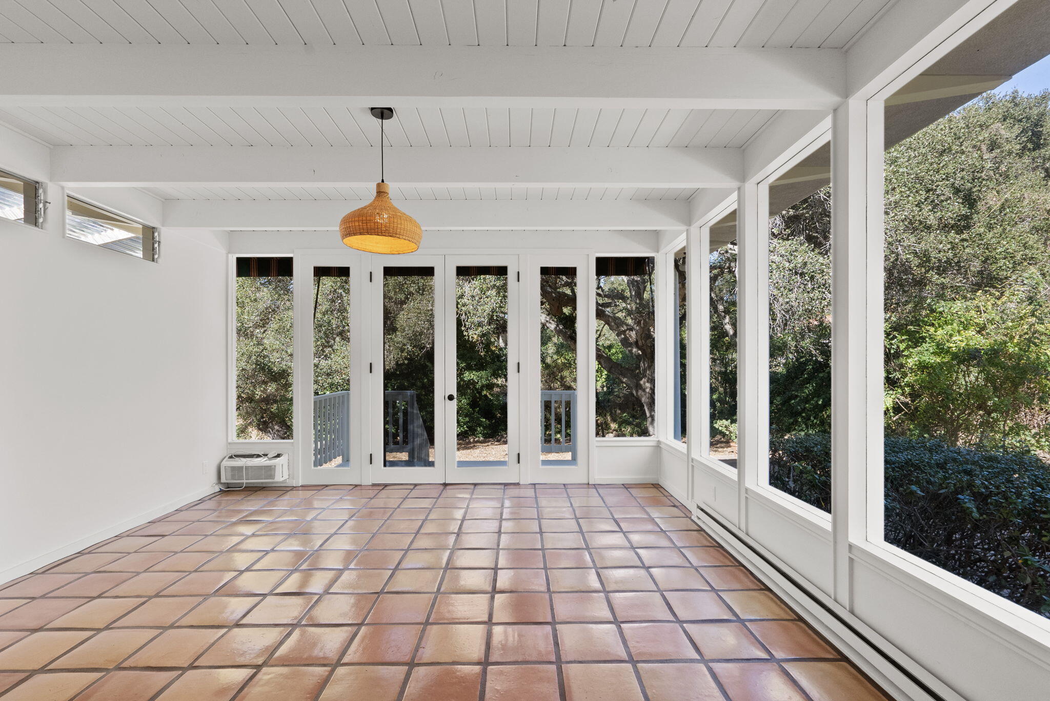 Montecito, California 93108, United States, 4 Bedrooms Bedrooms, ,3 BathroomsBathrooms,Residential,Active,77043