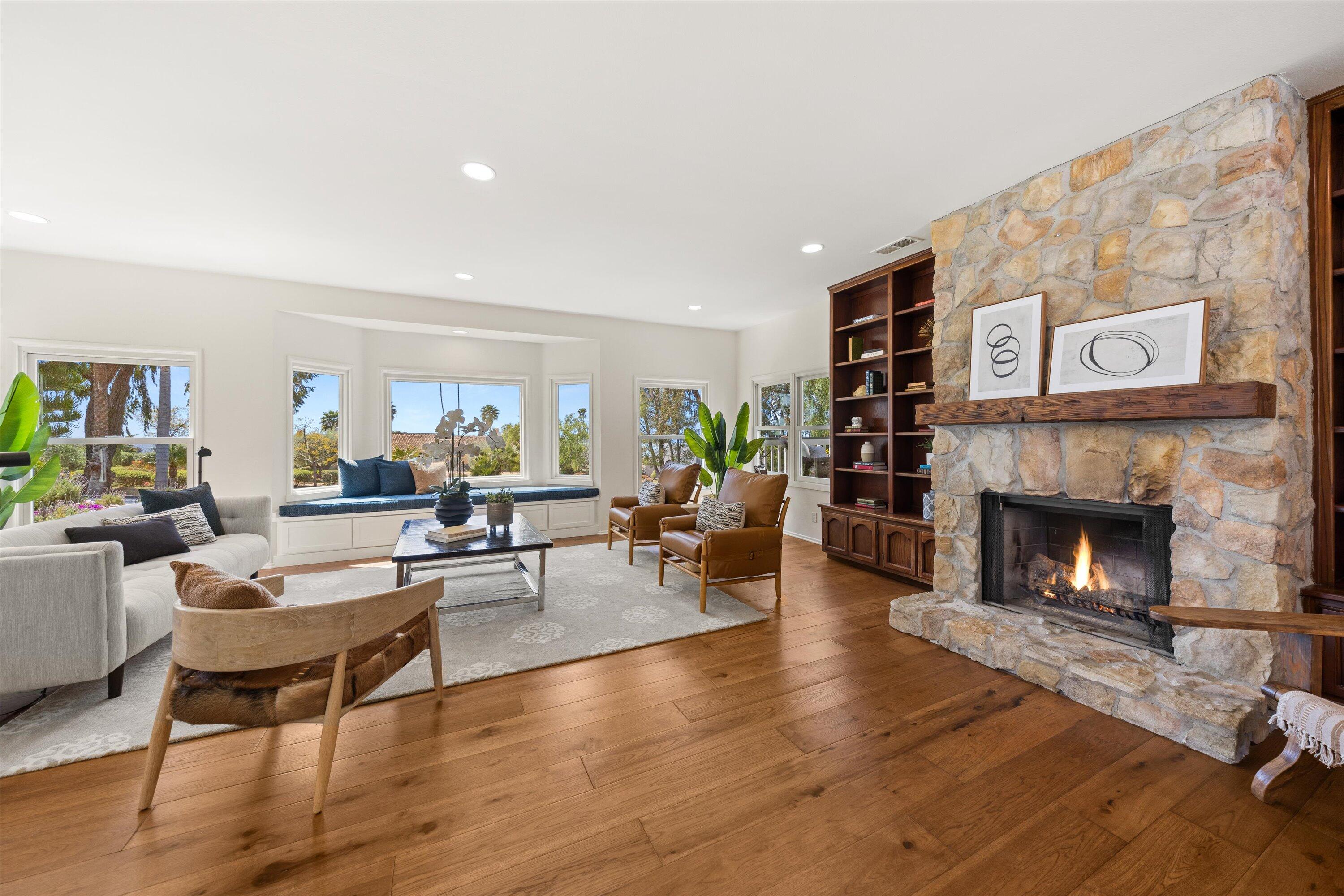 Santa Barbara, California 93111, United States, 5 Bedrooms Bedrooms, ,4 BathroomsBathrooms,Residential,Active,168389