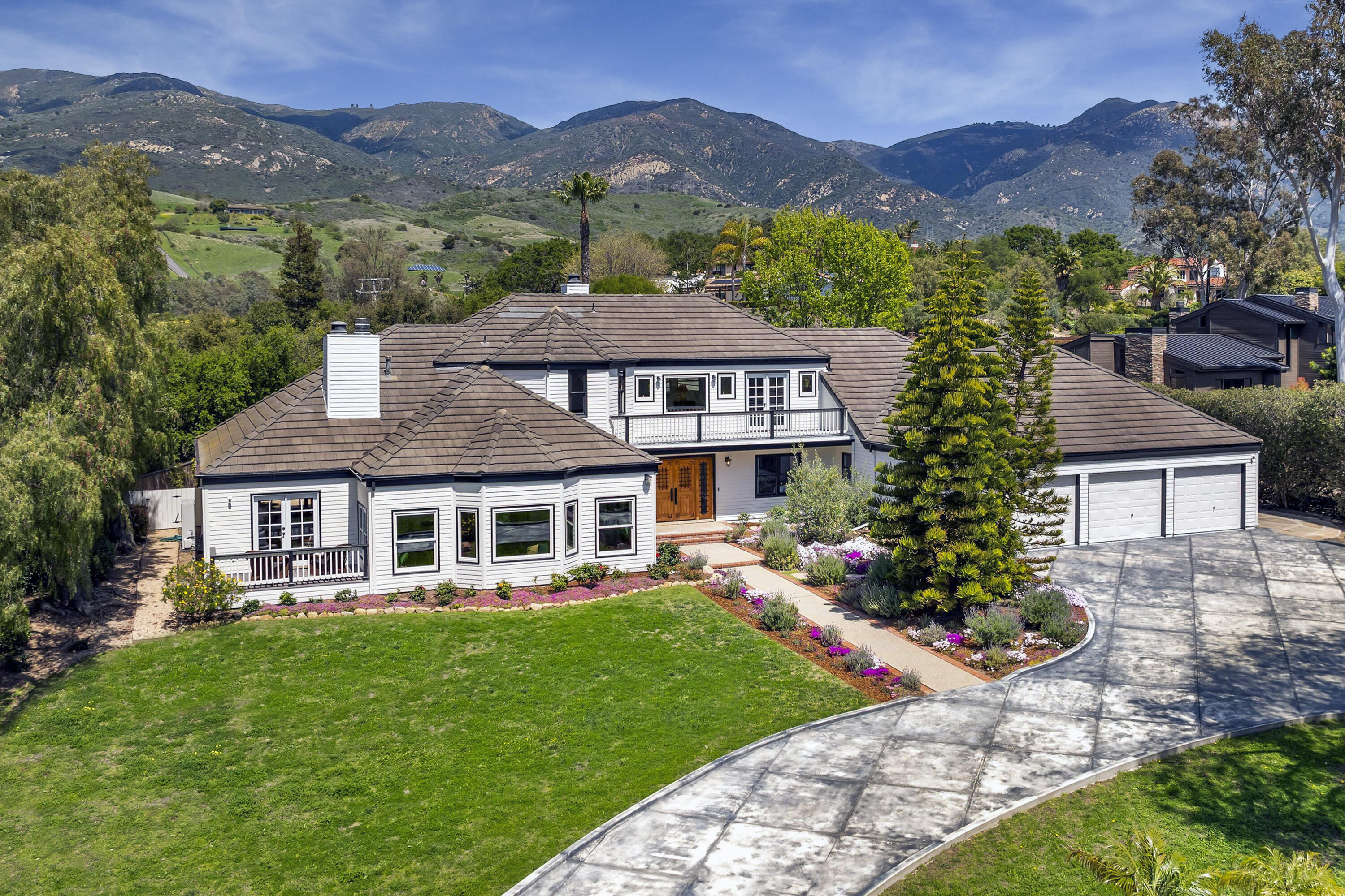 Santa Barbara, California 93111, United States, 5 Bedrooms Bedrooms, ,4 BathroomsBathrooms,Residential,Active,168389