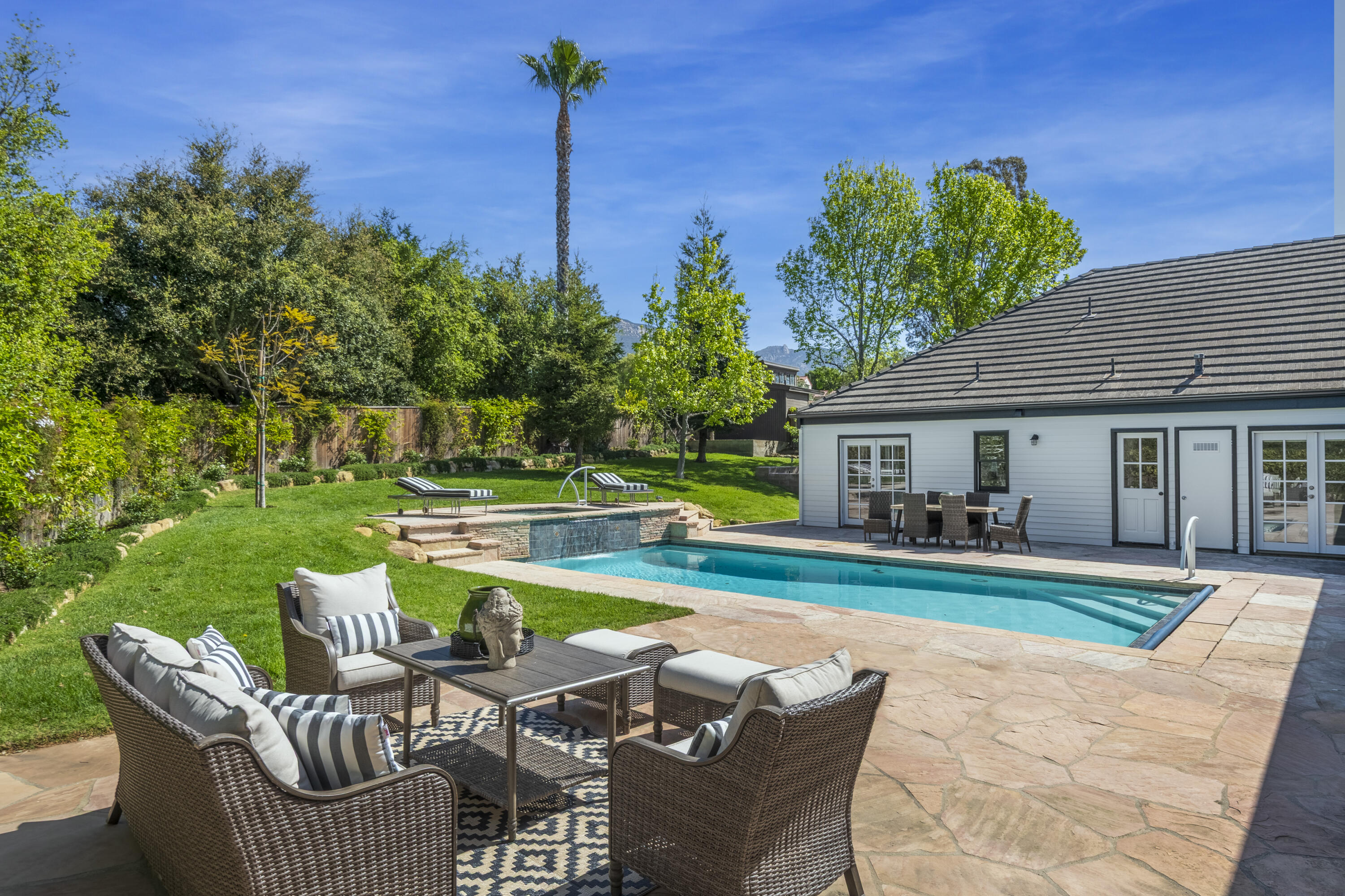 Santa Barbara, California 93111, United States, 5 Bedrooms Bedrooms, ,4 BathroomsBathrooms,Residential,Active,168389