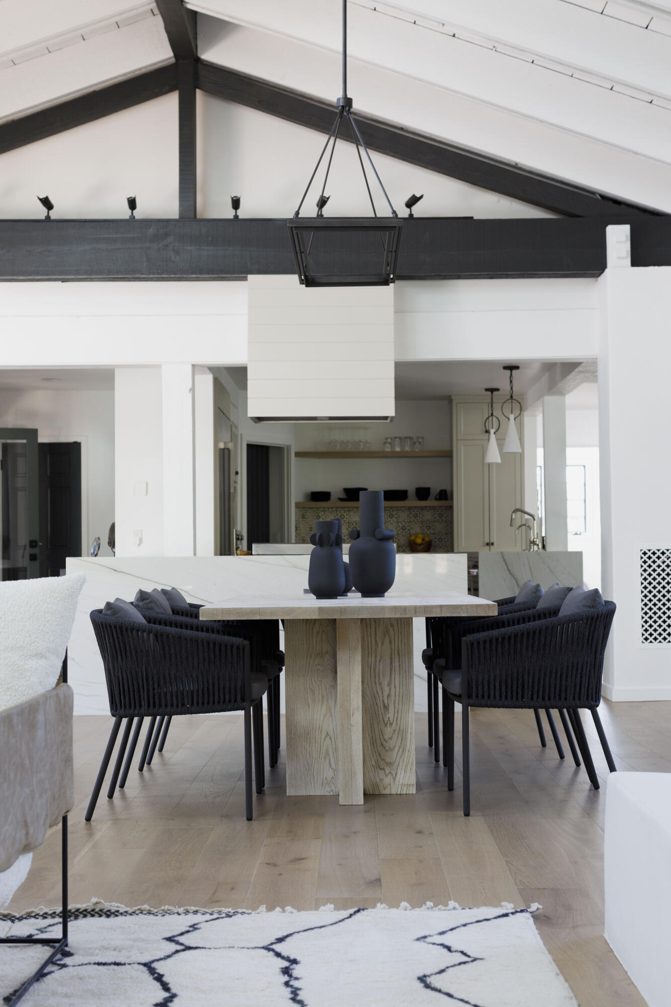 Montecito, California 93108, United States, 4 Bedrooms Bedrooms, ,4 BathroomsBathrooms,Residential,Active,201843