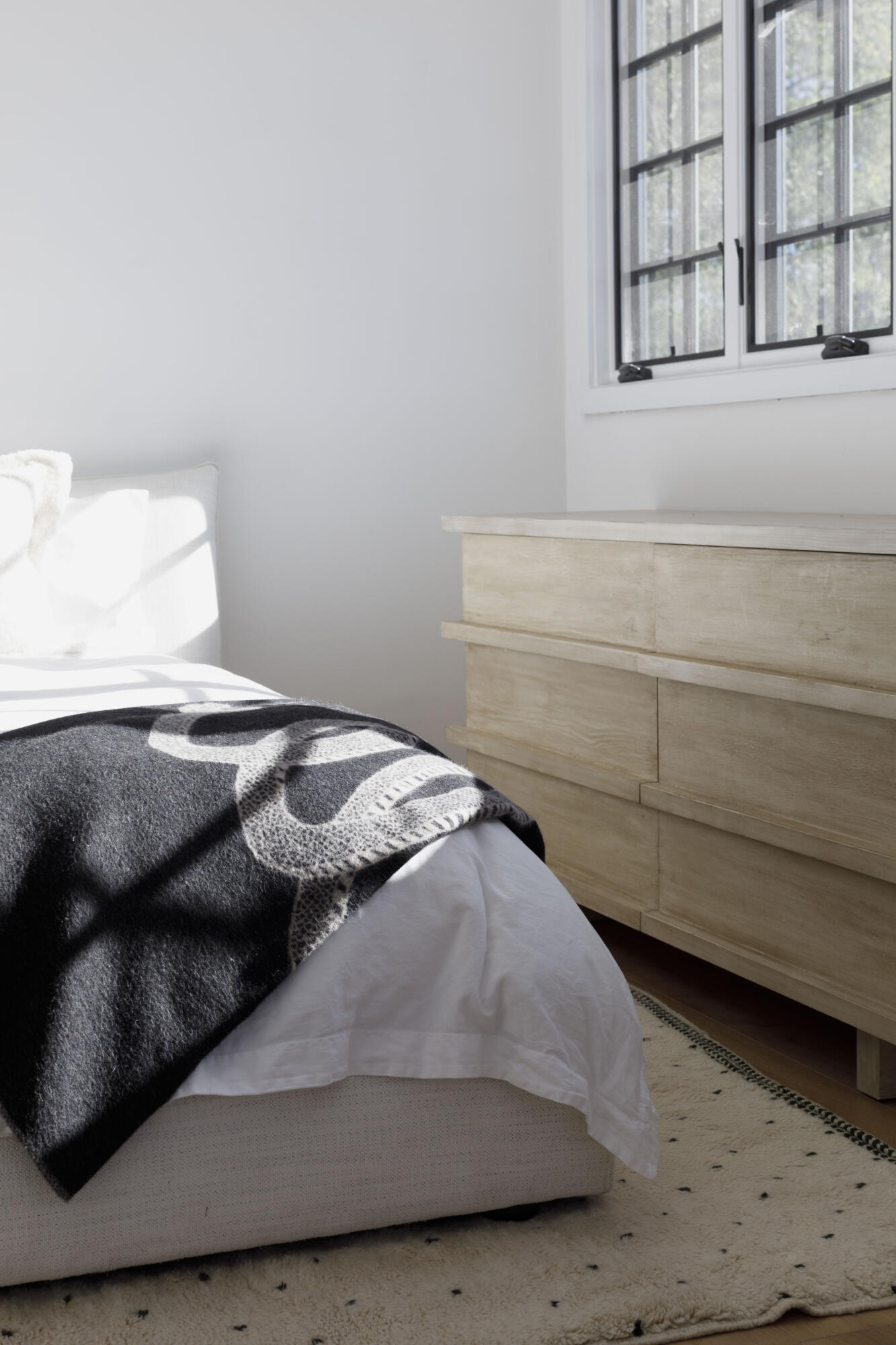 Montecito, California 93108, United States, 4 Bedrooms Bedrooms, ,4 BathroomsBathrooms,Residential,Active,201843