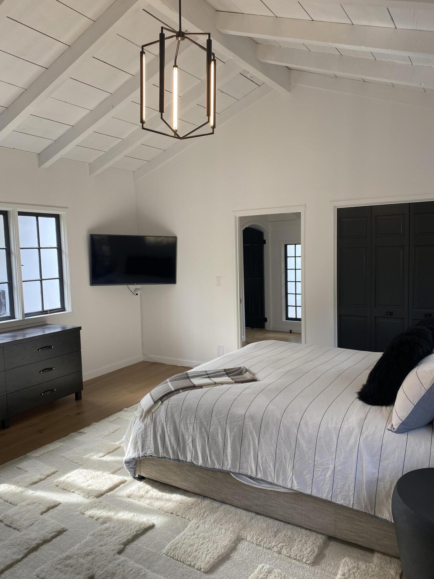 Montecito, California 93108, United States, 4 Bedrooms Bedrooms, ,4 BathroomsBathrooms,Residential,Active,201843