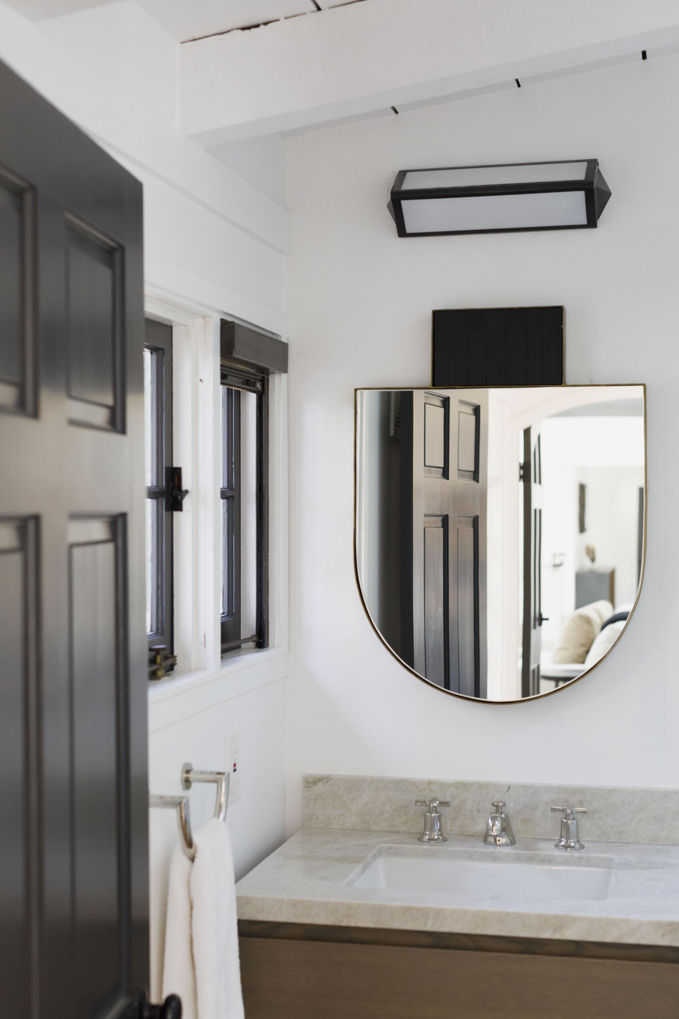 Montecito, California 93108, United States, 4 Bedrooms Bedrooms, ,4 BathroomsBathrooms,Residential,Active,201843