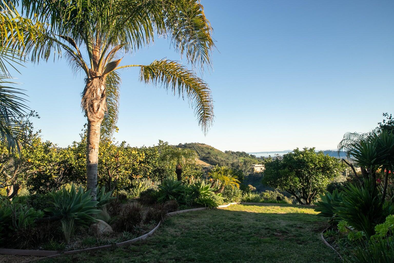 Santa Barbara, California 93105, United States, 3 Bedrooms Bedrooms, ,3 BathroomsBathrooms,Residential,Active,9724