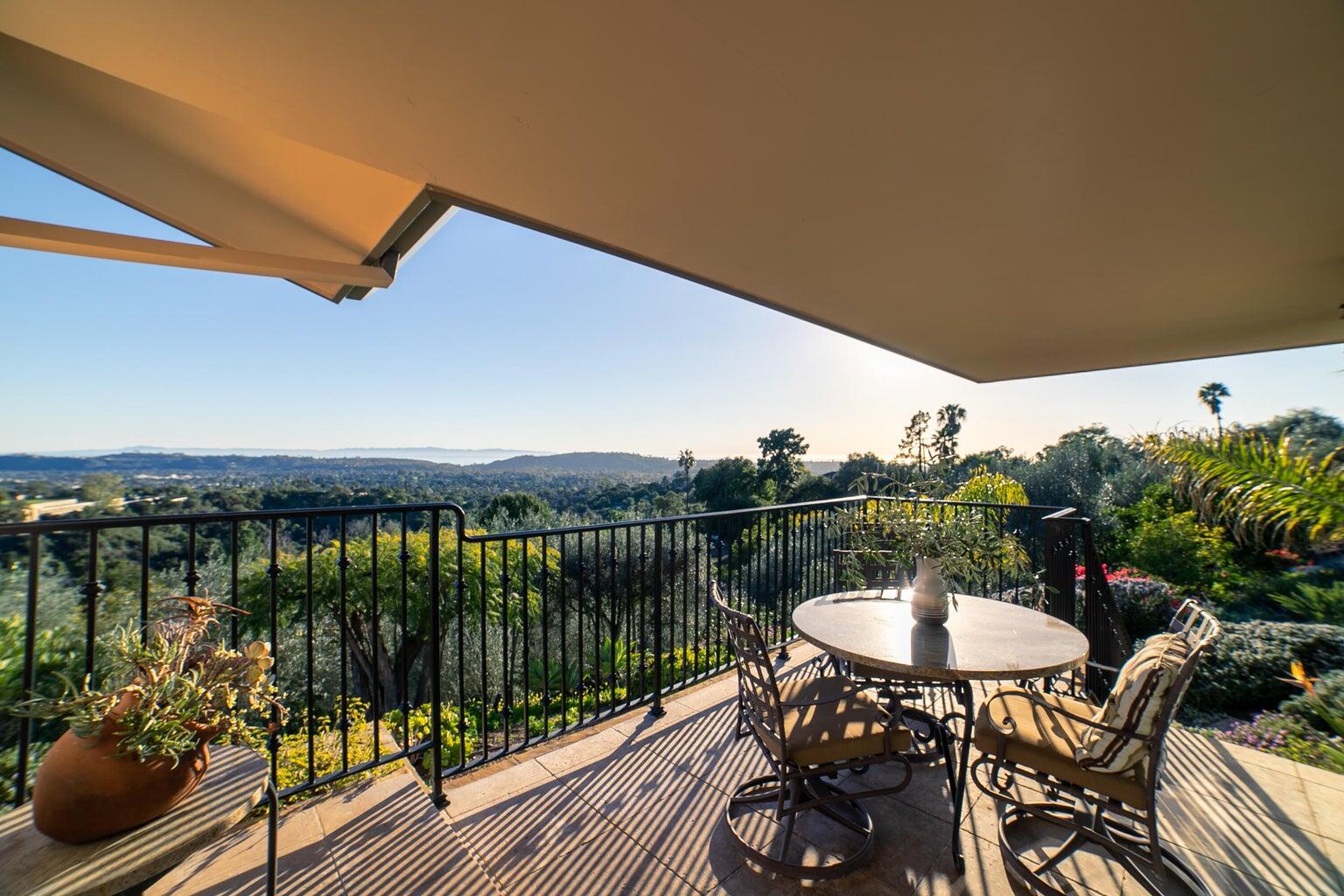 Santa Barbara, California 93105, United States, 3 Bedrooms Bedrooms, ,3 BathroomsBathrooms,Residential,Active,9724