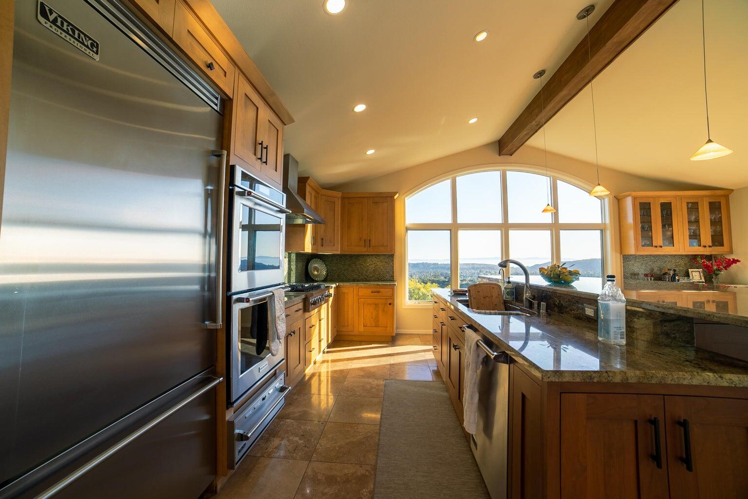 Santa Barbara, California 93105, United States, 3 Bedrooms Bedrooms, ,3 BathroomsBathrooms,Residential,Active,9724