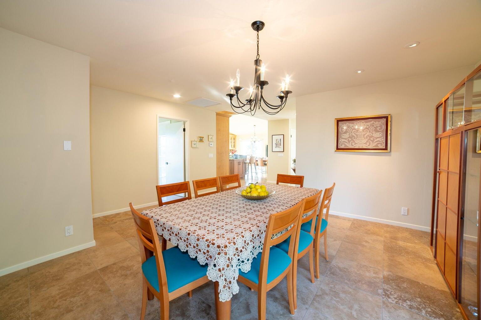 Santa Barbara, California 93105, United States, 3 Bedrooms Bedrooms, ,3 BathroomsBathrooms,Residential,Active,9724