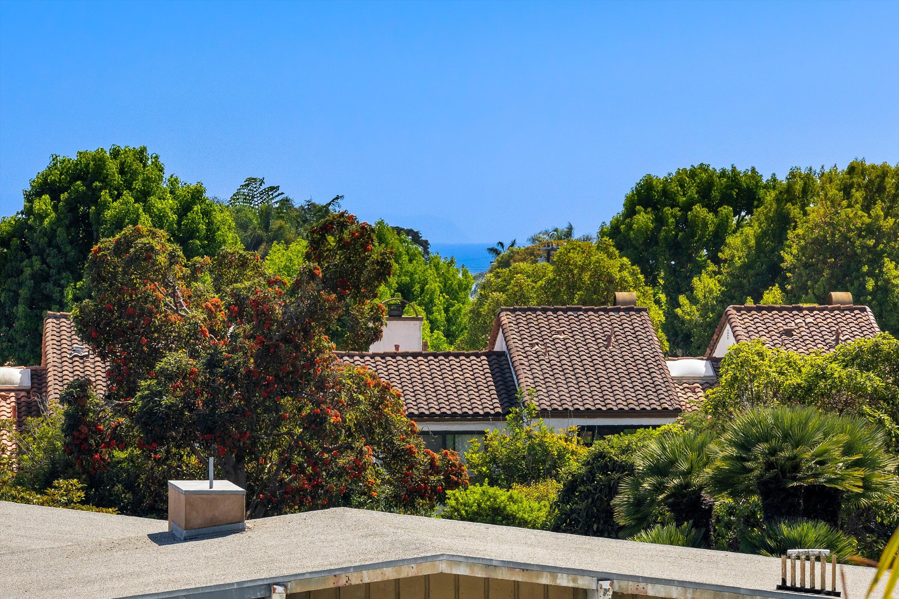 Santa Barbara, California 93109, United States, 2 Bedrooms Bedrooms, ,2 BathroomsBathrooms,Residential,Pending,198716