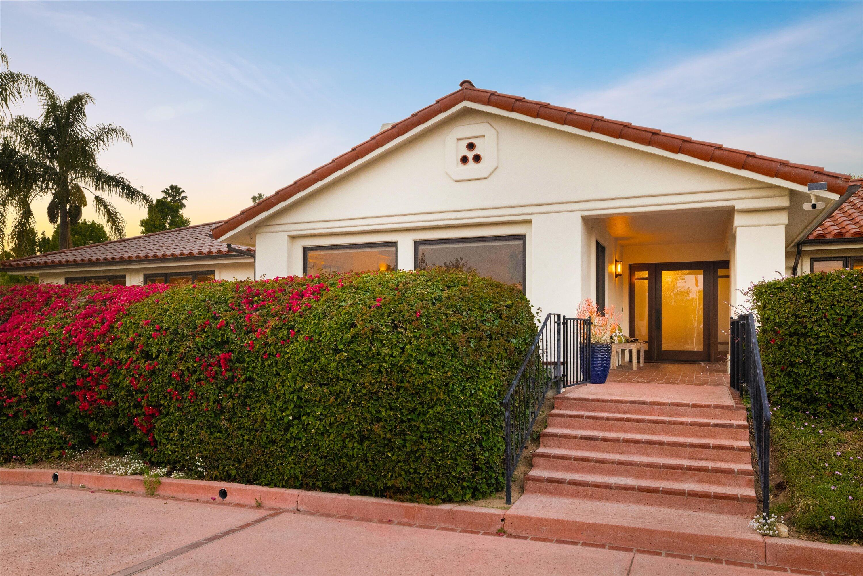 951 Via Los Padres