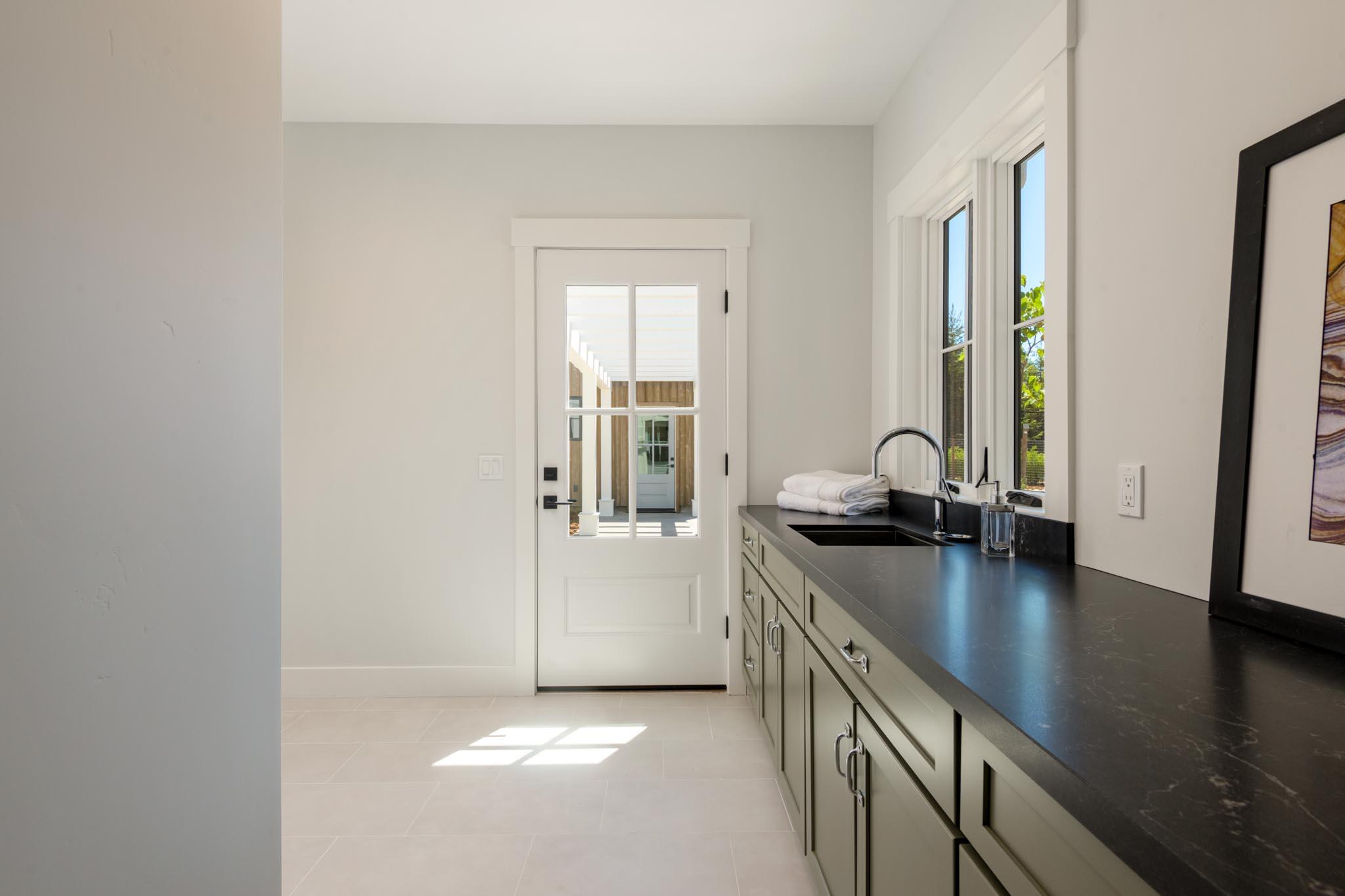 Los Olivos, California 93441, United States, 4 Bedrooms Bedrooms, ,4 BathroomsBathrooms,Residential,Active,182768