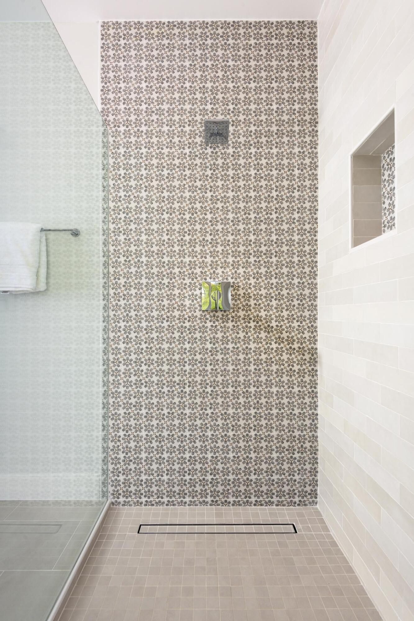 Los Olivos, California 93441, United States, 4 Bedrooms Bedrooms, ,4 BathroomsBathrooms,Residential,Active,182768