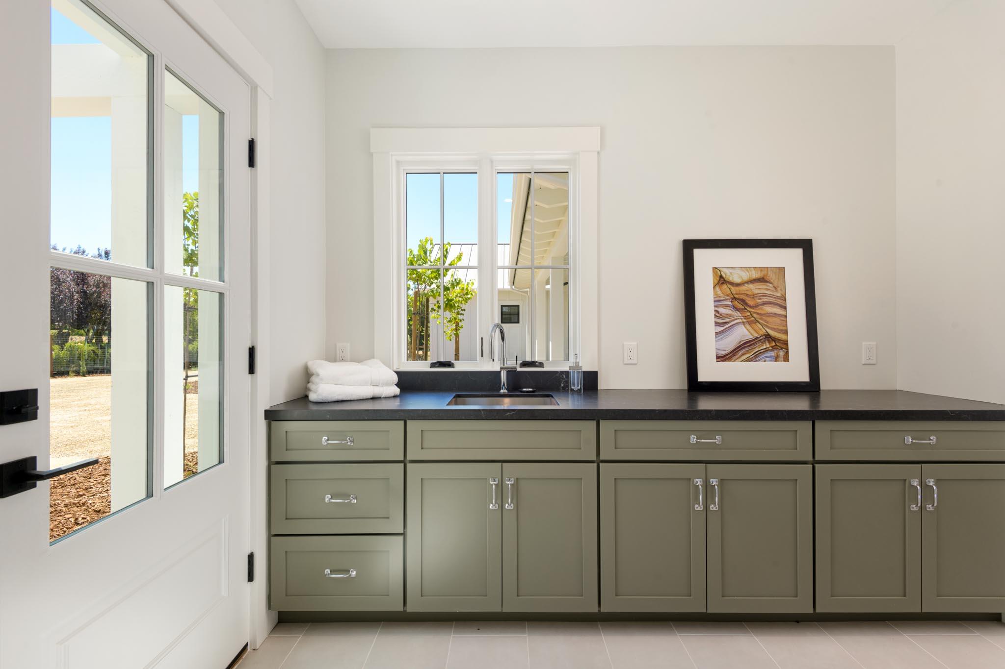 Los Olivos, California 93441, United States, 4 Bedrooms Bedrooms, ,4 BathroomsBathrooms,Residential,Active,182768