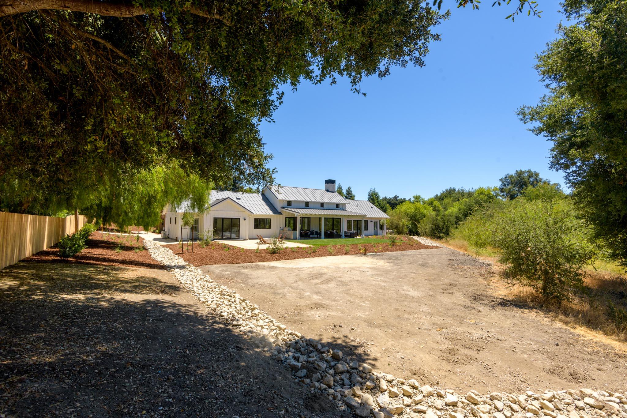 Los Olivos, California 93441, United States, 4 Bedrooms Bedrooms, ,4 BathroomsBathrooms,Residential,Active,182768