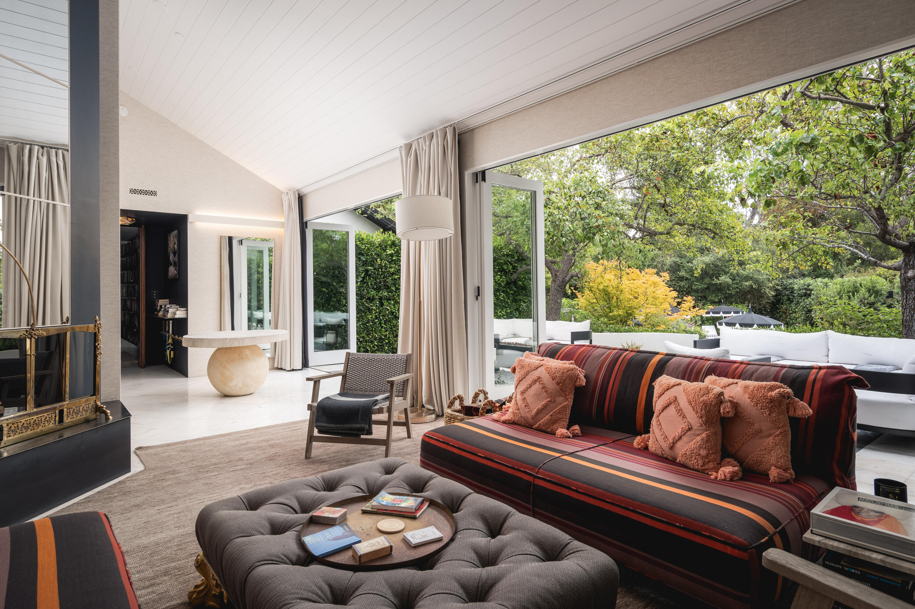 Montecito, California 93108, United States, 4 Bedrooms Bedrooms, ,6 BathroomsBathrooms,Residential,Active,199426