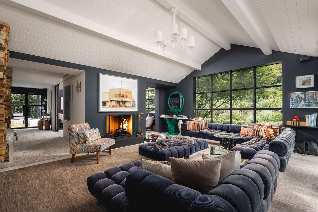 Montecito, California 93108, United States, 4 Bedrooms Bedrooms, ,6 BathroomsBathrooms,Residential,Active,199426