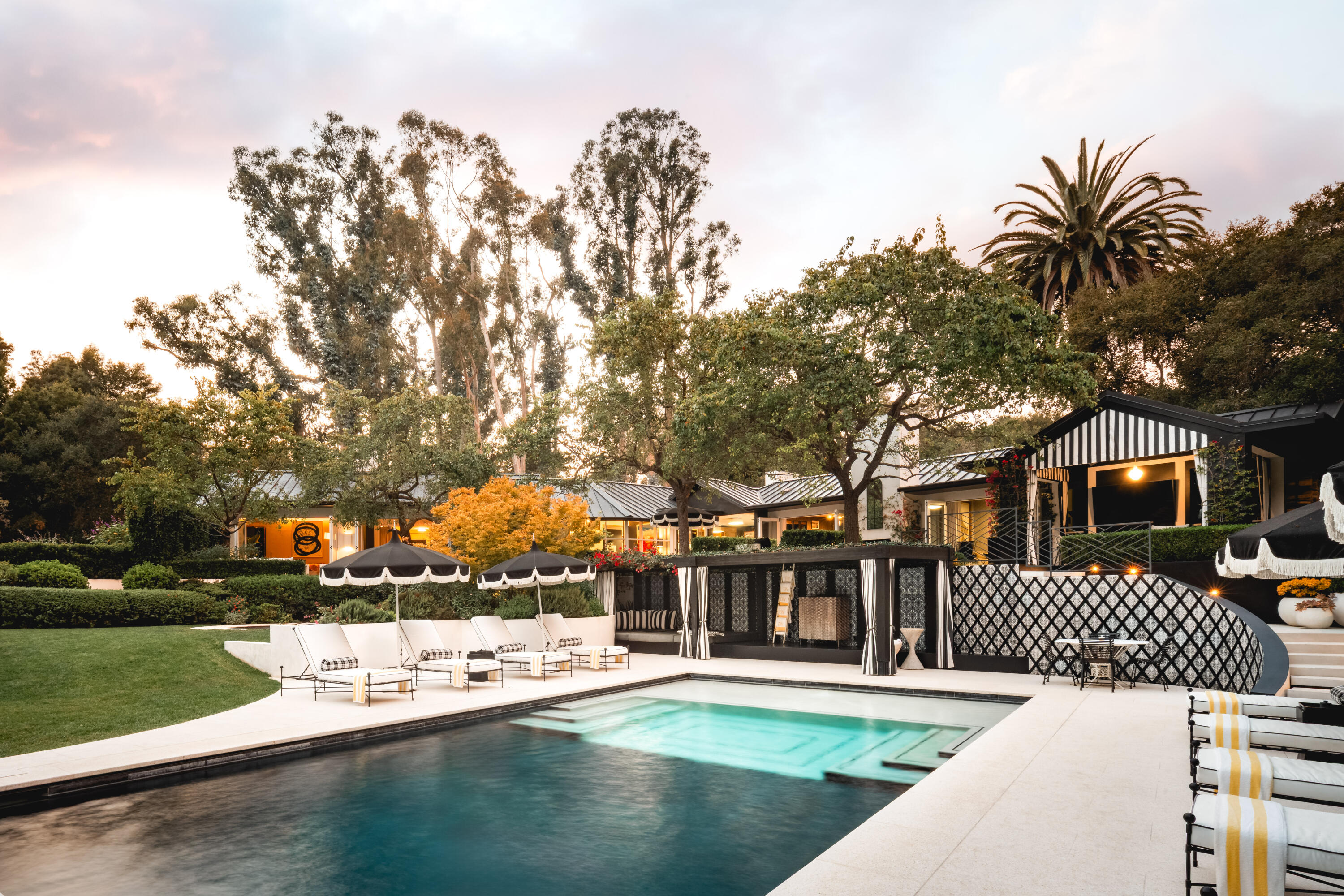 Montecito, California 93108, United States, 4 Bedrooms Bedrooms, ,6 BathroomsBathrooms,Residential,Active,199426