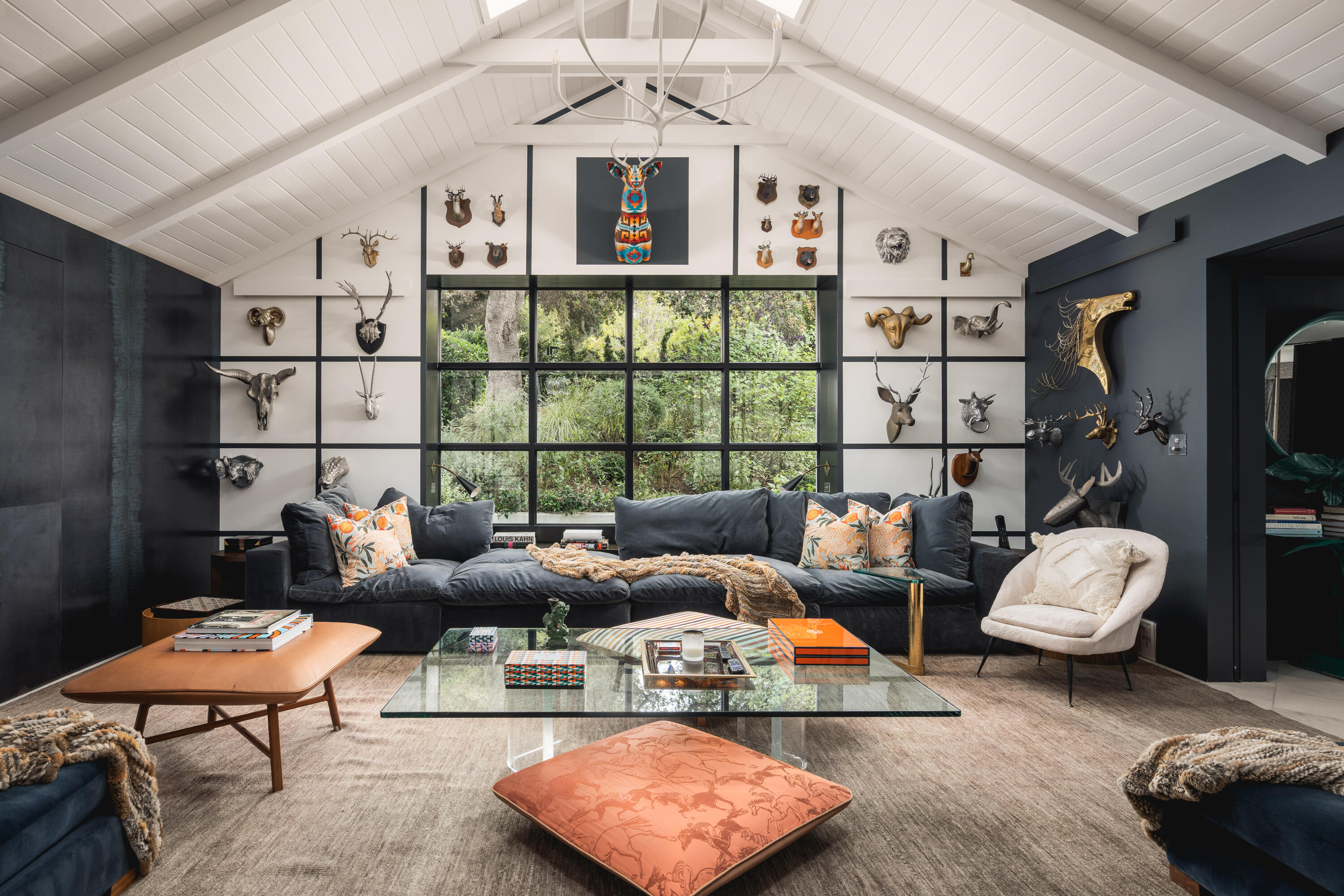 Montecito, California 93108, United States, 4 Bedrooms Bedrooms, ,6 BathroomsBathrooms,Residential,Active,199426