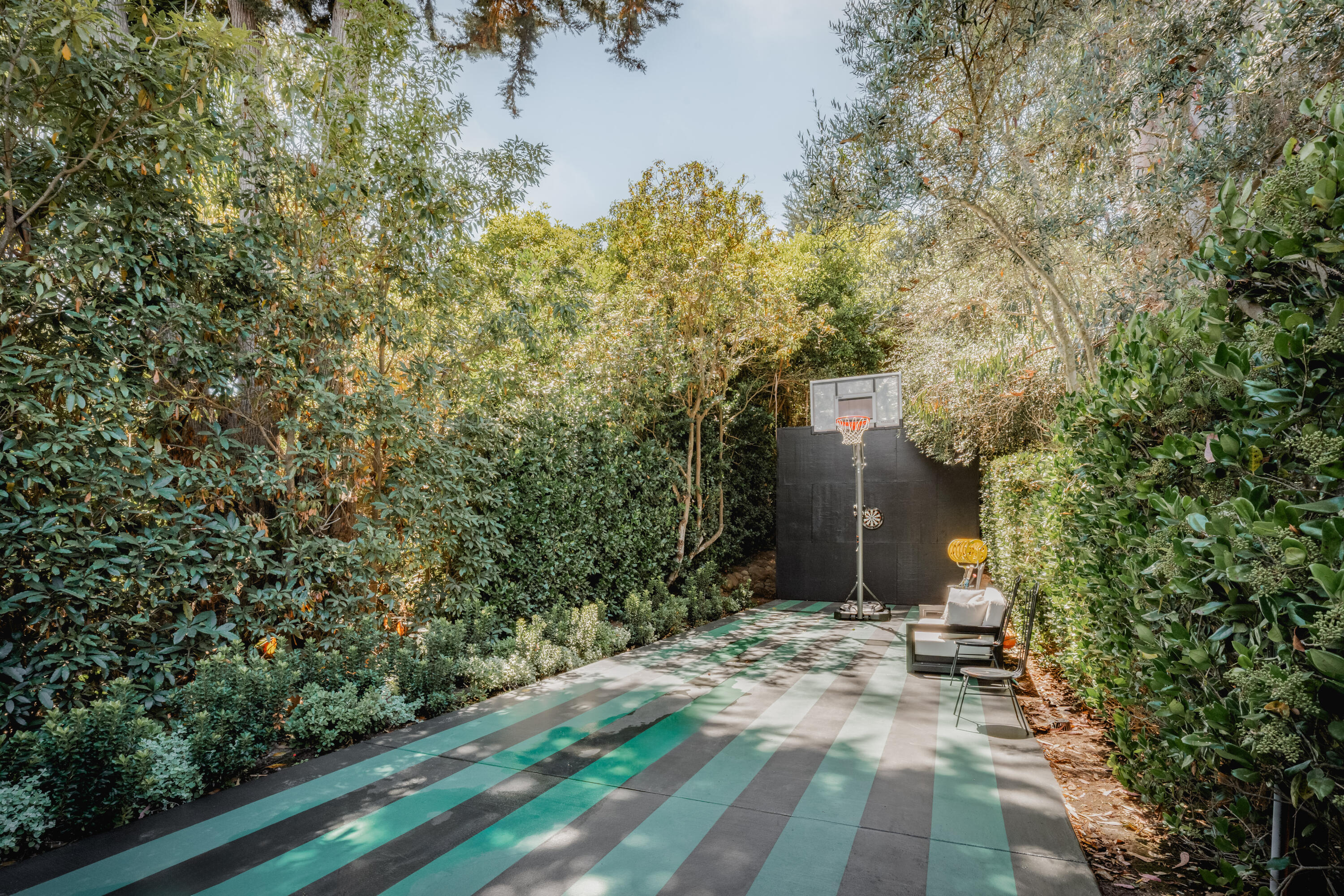 Montecito, California 93108, United States, 4 Bedrooms Bedrooms, ,6 BathroomsBathrooms,Residential,Active,199426