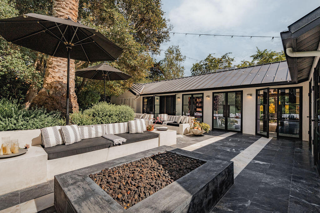 Montecito, California 93108, United States, 4 Bedrooms Bedrooms, ,6 BathroomsBathrooms,Residential,Active,199426