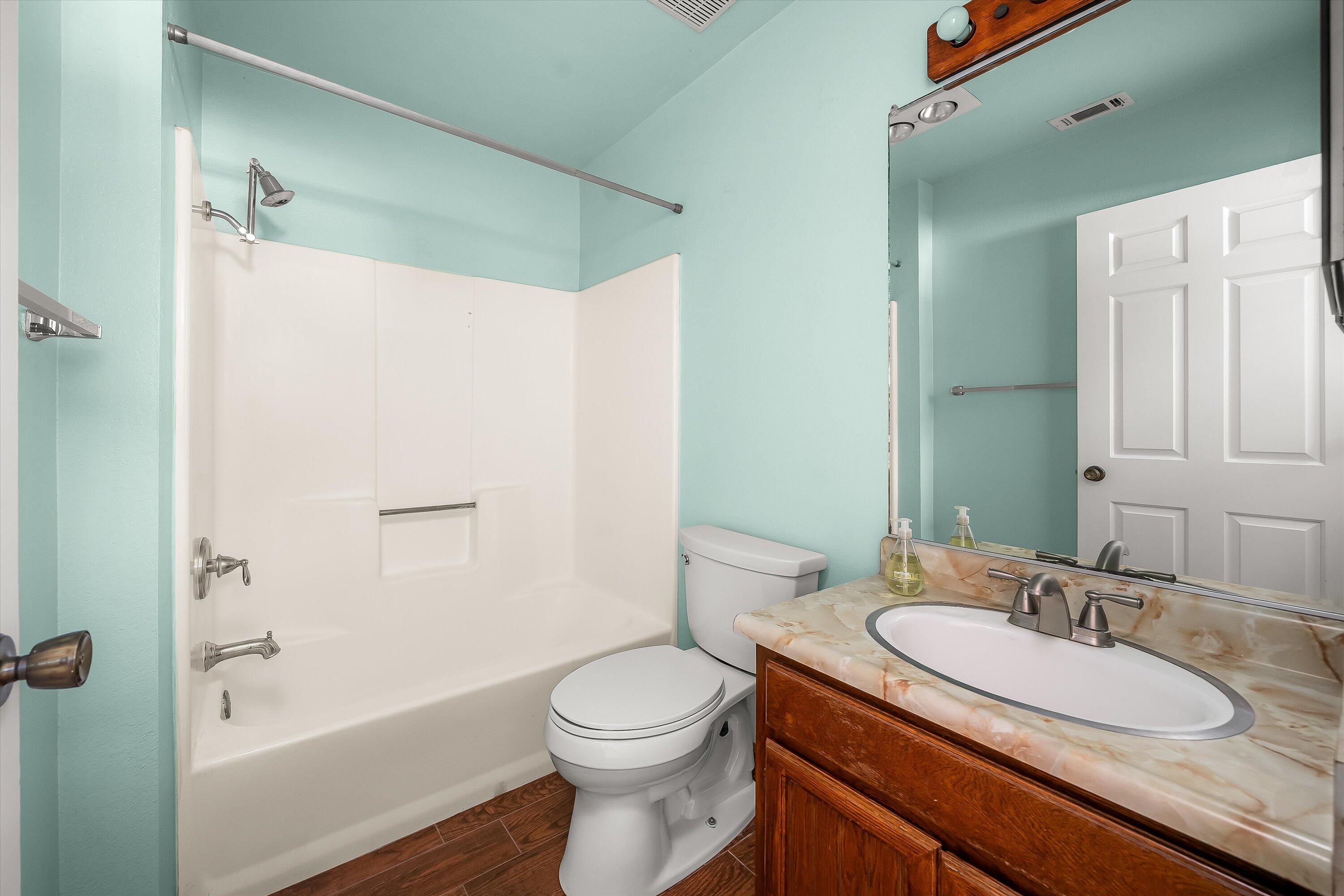 Santa Barbara, California 93101, United States, 1 Bedroom Bedrooms, ,1 BathroomBathrooms,Residential,Active,242445