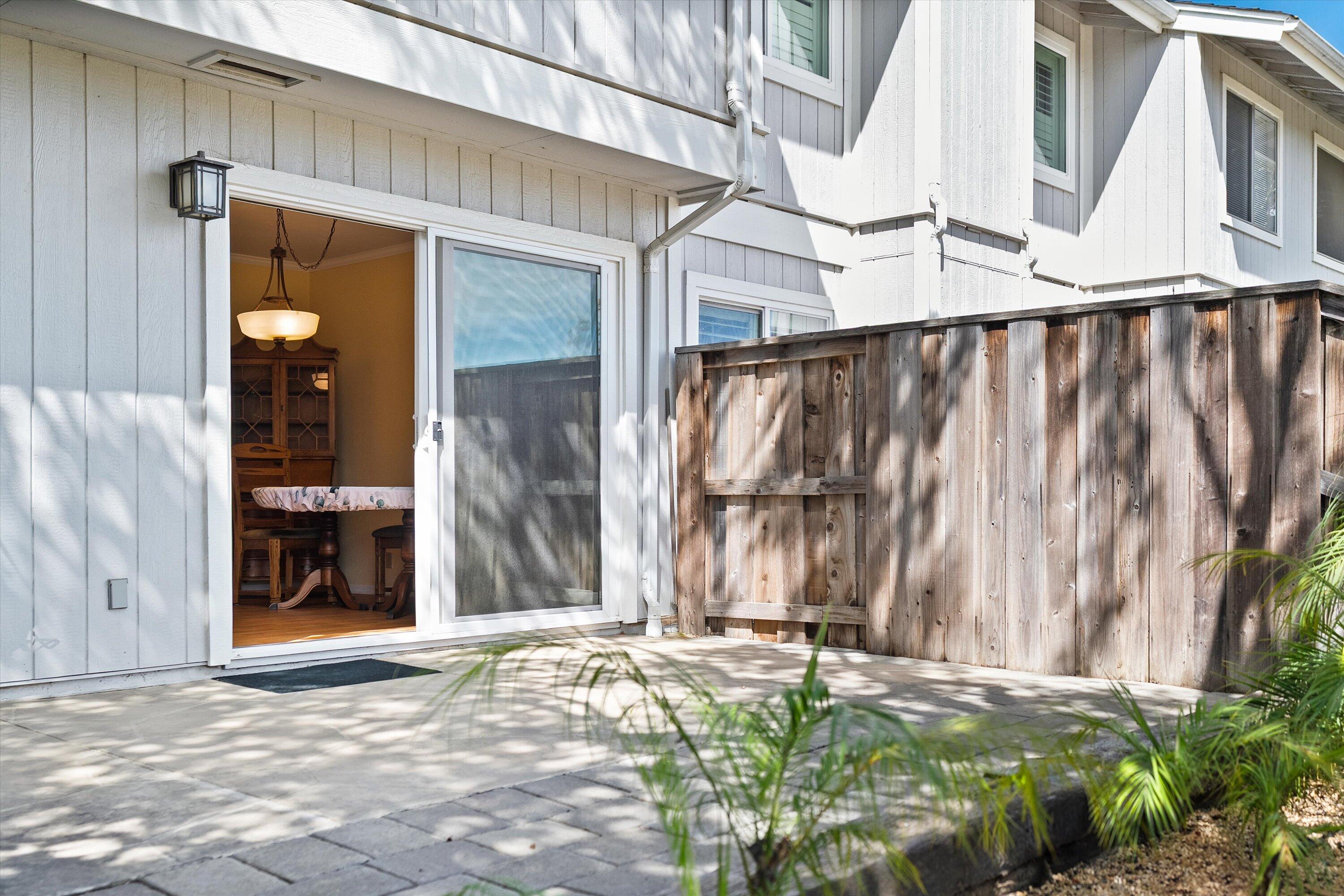 Goleta, California 93117, United States, 3 Bedrooms Bedrooms, ,3 BathroomsBathrooms,Residential,Pending,86828