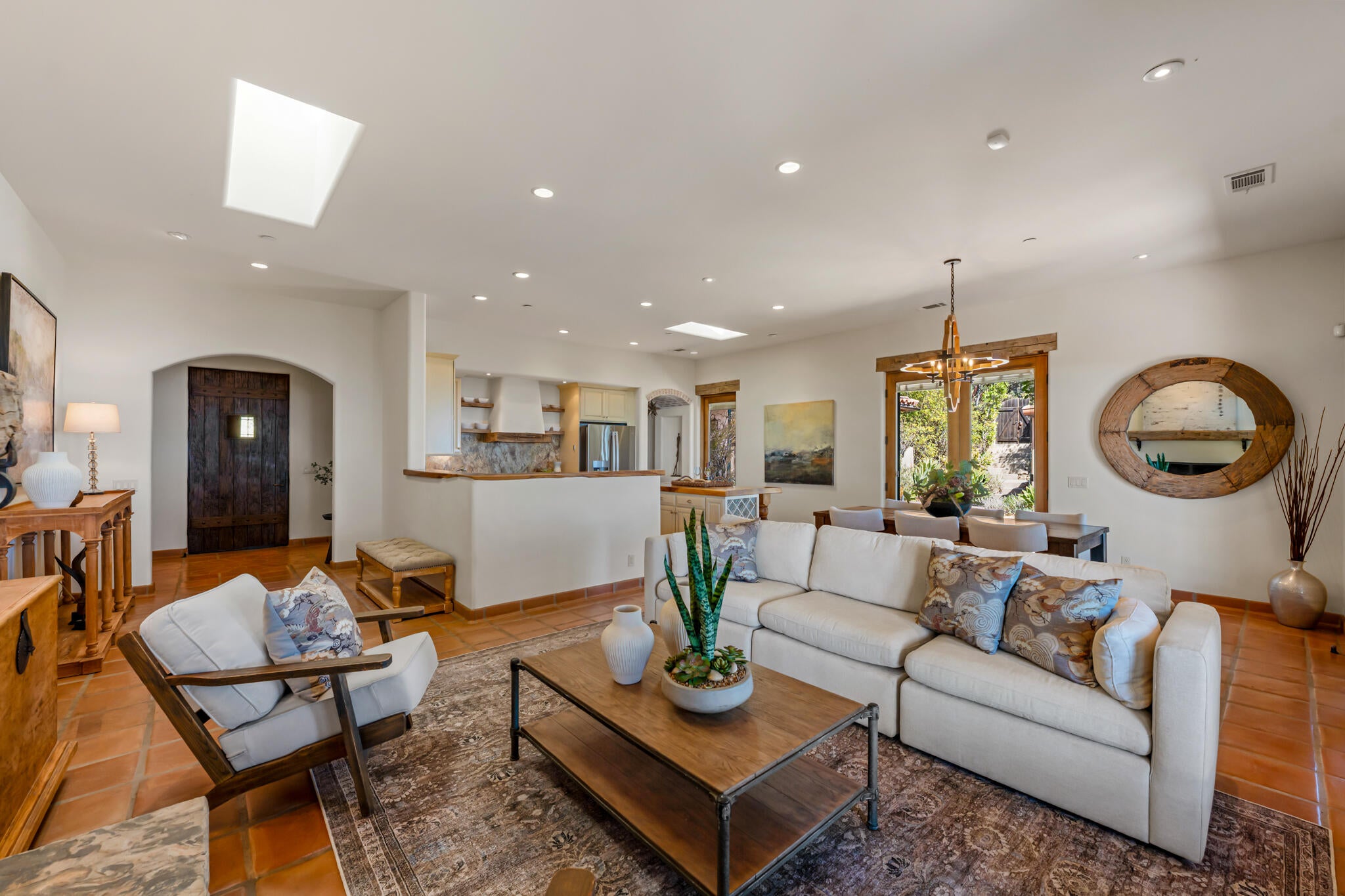 5617 W Camino Cielo