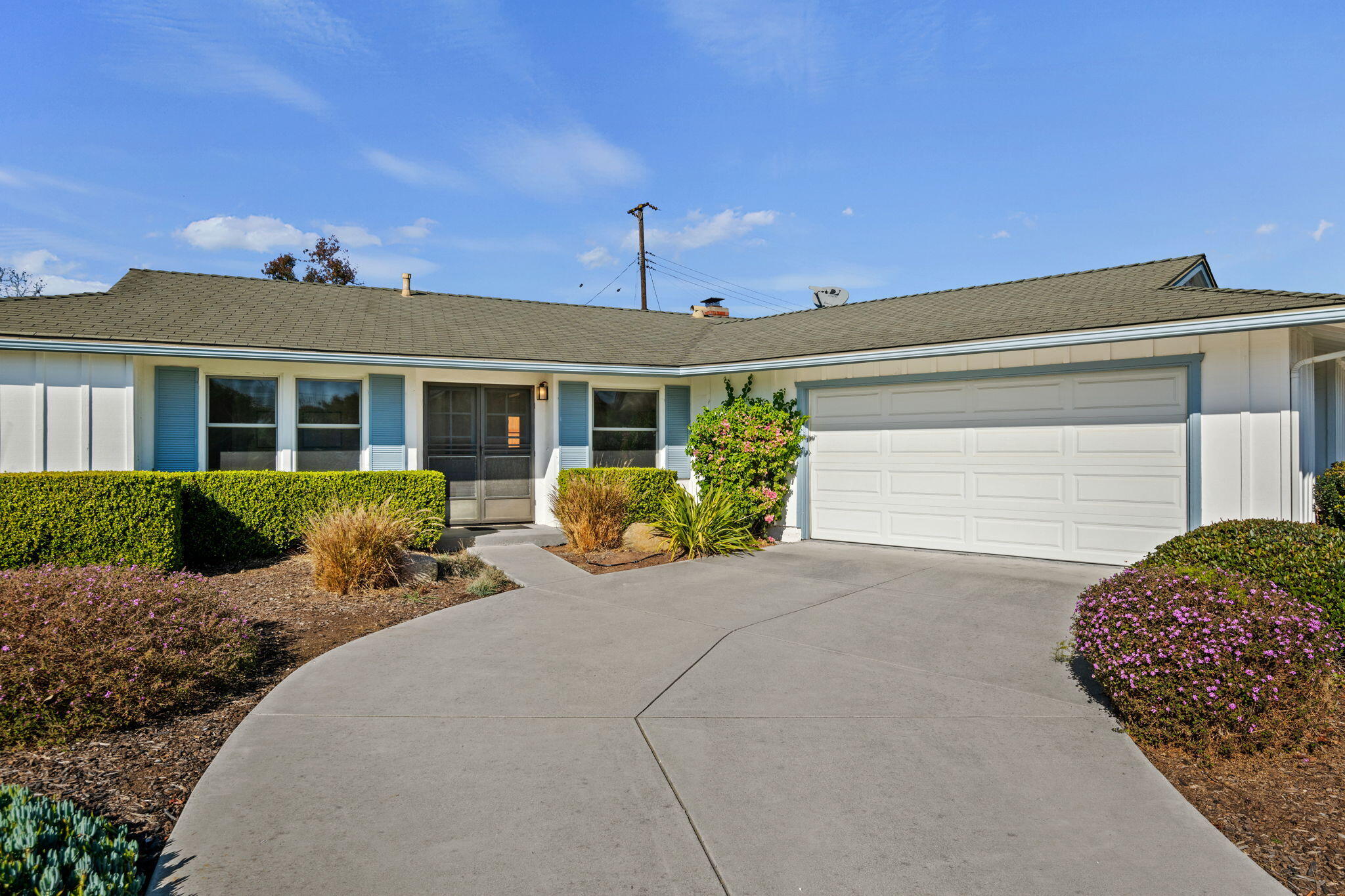 Goleta, California 93117, United States, 3 Bedrooms Bedrooms, ,2 BathroomsBathrooms,Residential,Pending,5584