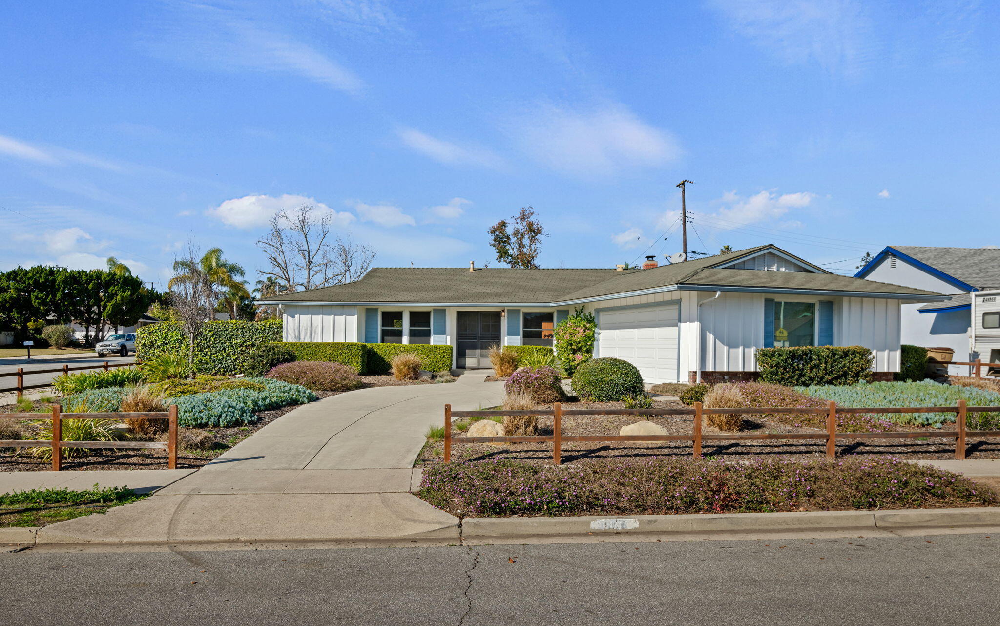 Goleta, California 93117, United States, 3 Bedrooms Bedrooms, ,2 BathroomsBathrooms,Residential,Pending,5584